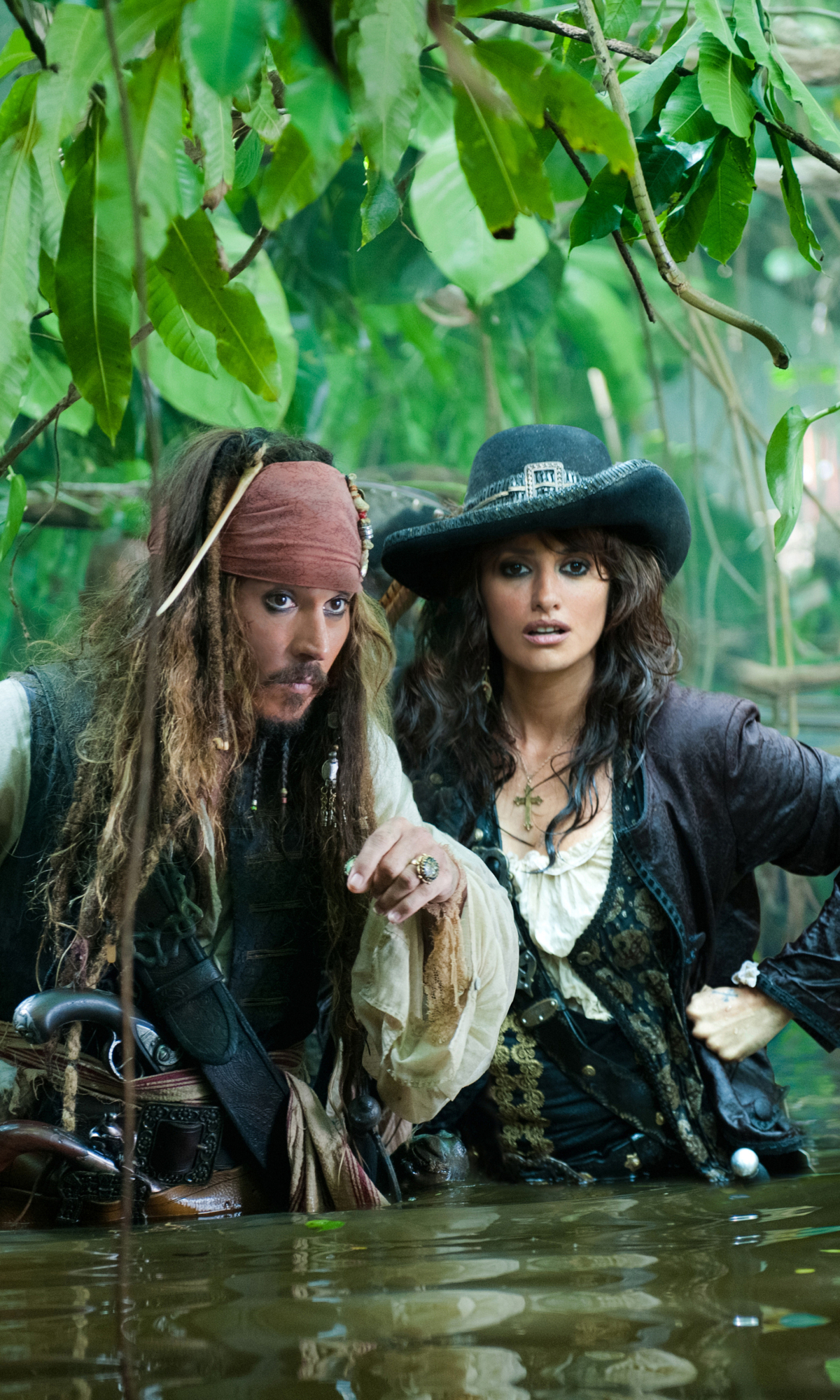 Download mobile wallpaper Pirates Of The Caribbean, Johnny Depp, Penelope Cruz, Movie, Jack Sparrow, Pirates Of The Caribbean: On Stranger Tides, Angelica Teach for free.