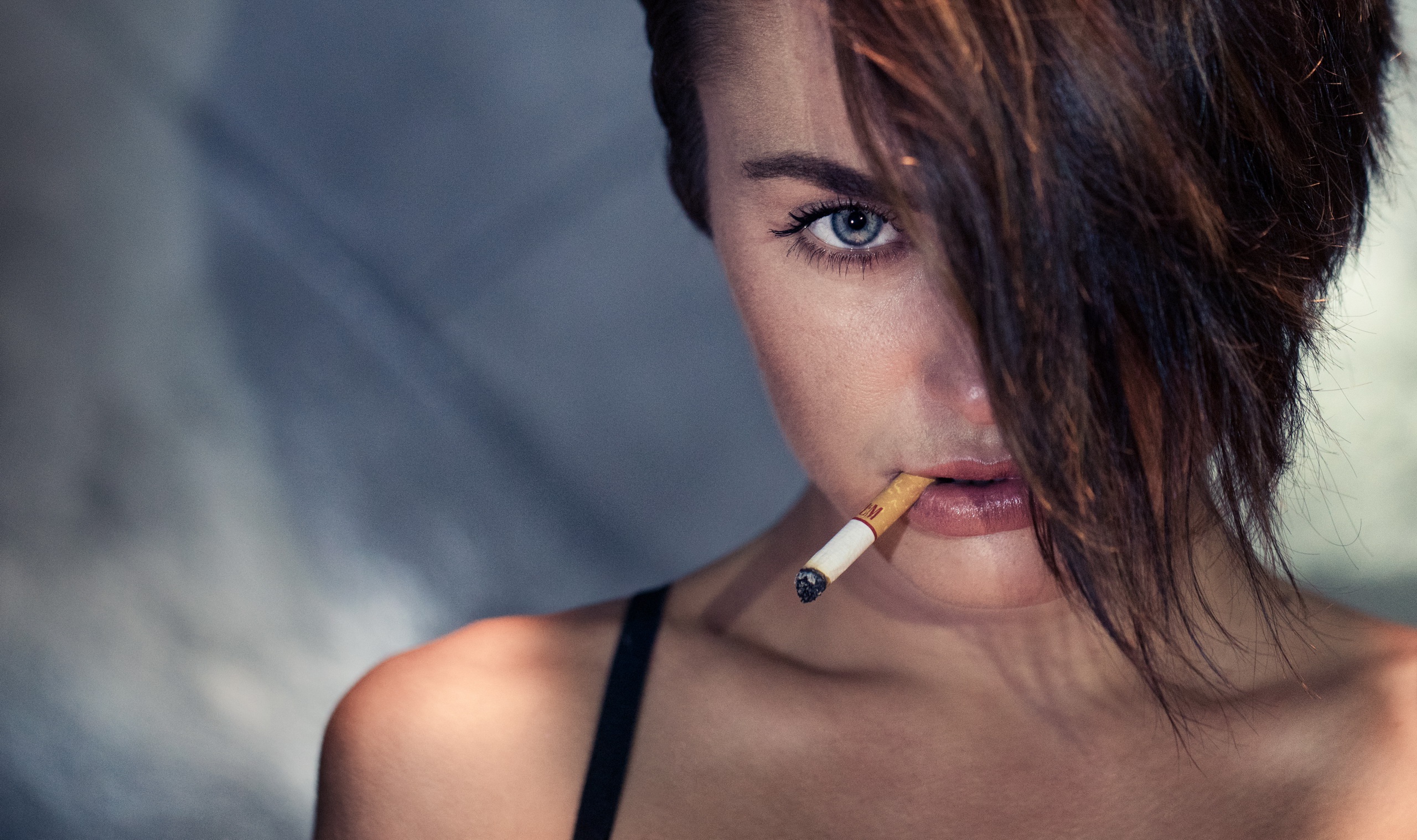 Download mobile wallpaper Face, Brunette, Model, Women, Smoking for free.