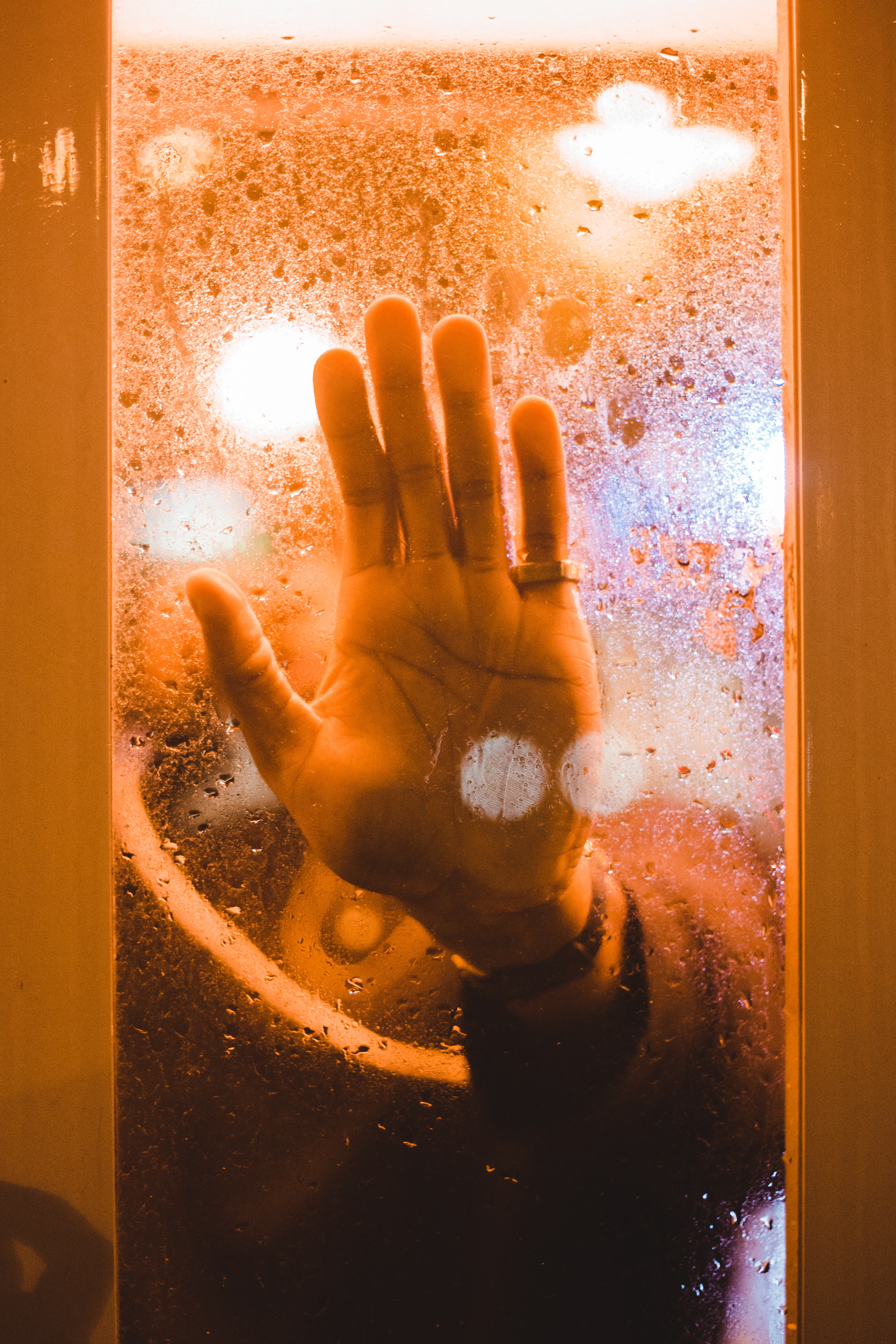 Windows Backgrounds miscellanea, hand, miscellaneous, wet, palm, glass, fogged up, weeping