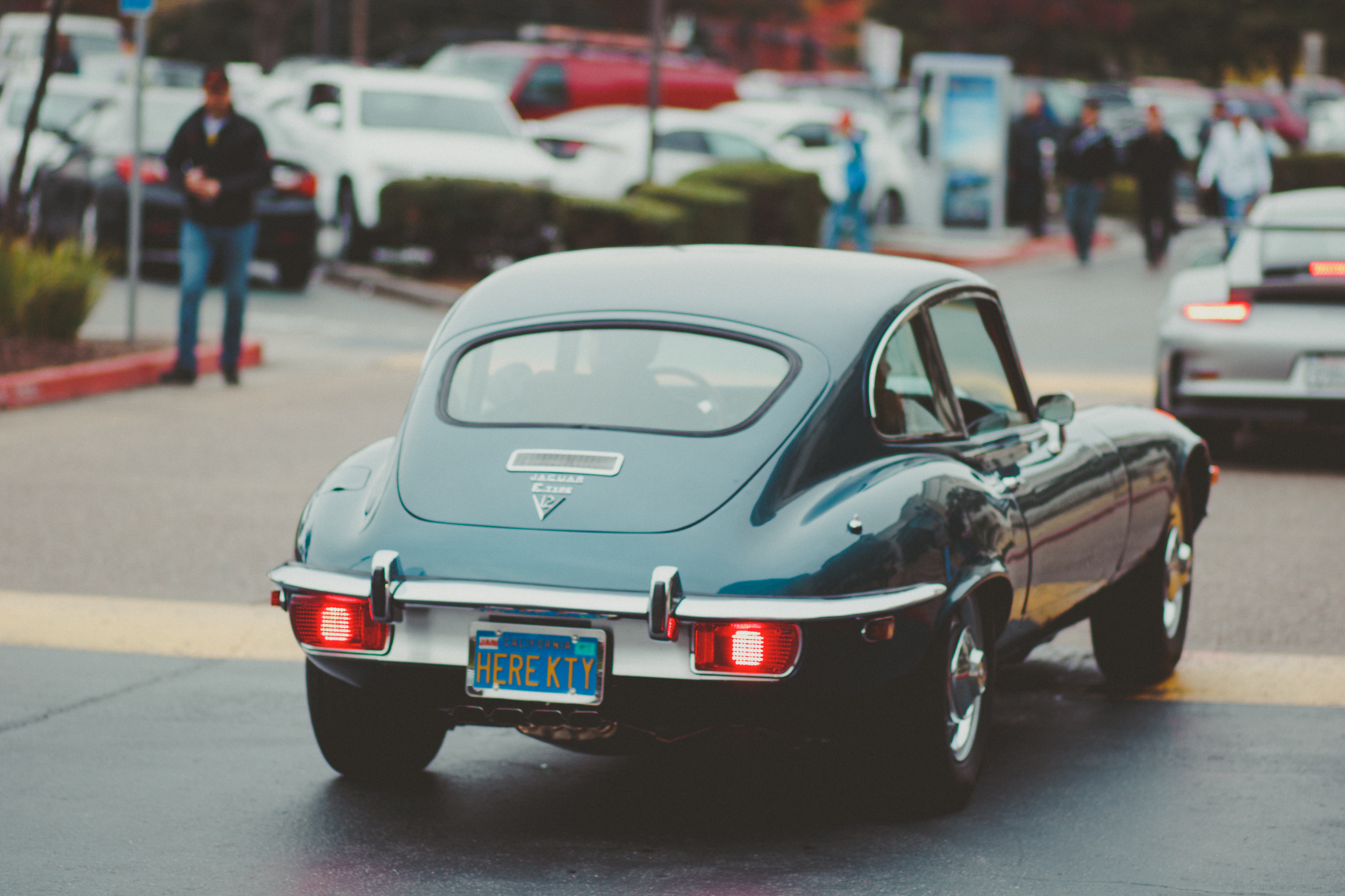 Download mobile wallpaper Retro, Traffic, Movement, Car, Back View, Rear View, Cars for free.