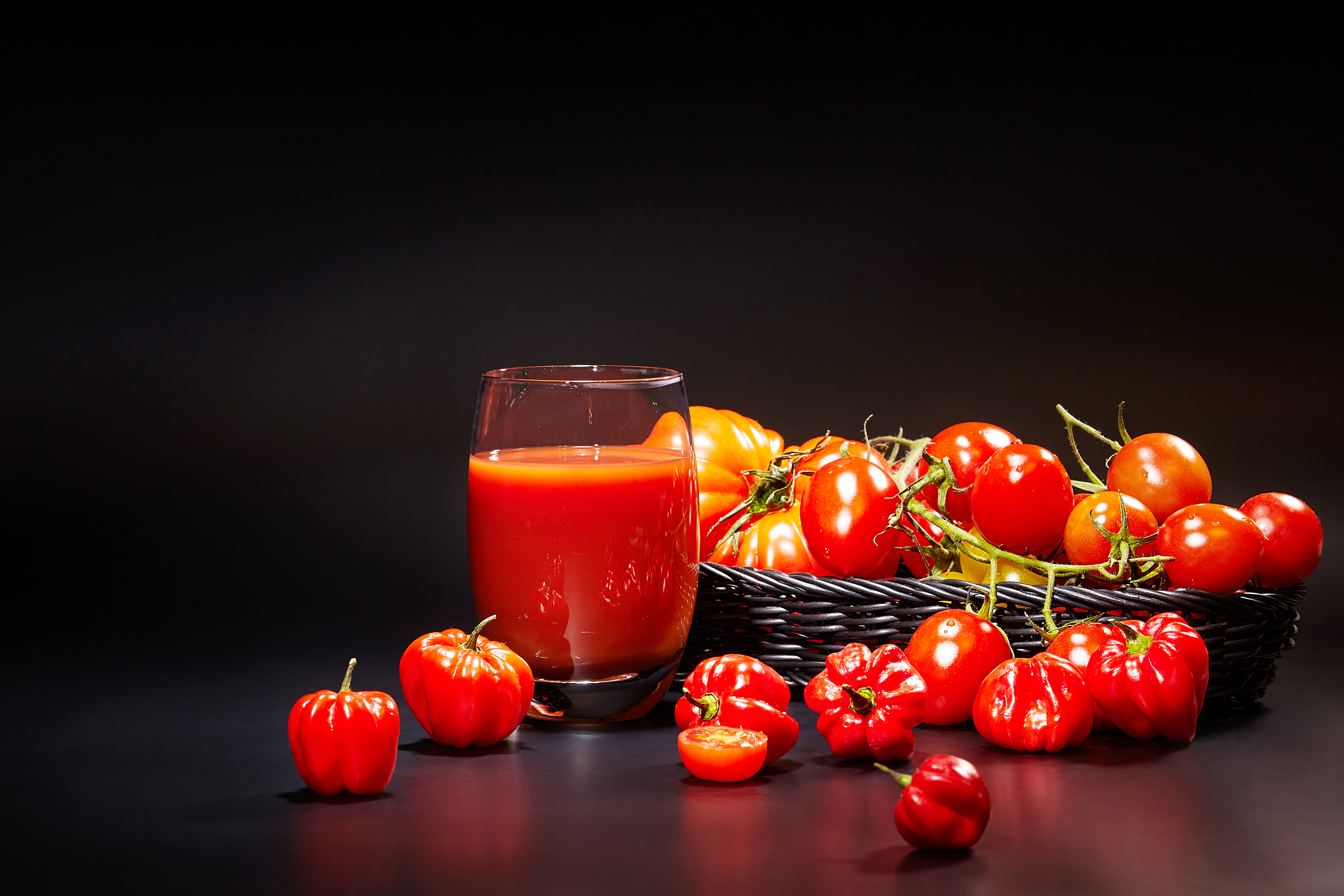 Download mobile wallpaper Fruits, Food, Glass, Tomato, Juice for free.