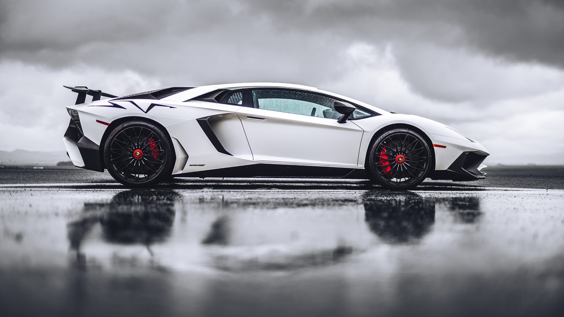 Die besten Lamborghini Aventador Sv-Hintergründe für den Telefonbildschirm