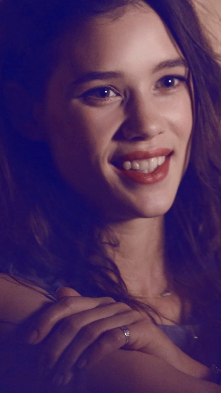 Download mobile wallpaper Smile, Brunette, Model, Women, Actress, French, Astrid Bergès Frisbey for free.