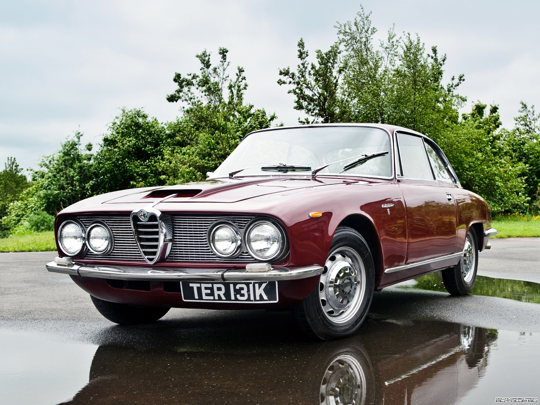 Los mejores fondos de pantalla de Alfa Romeo 2600 Sprint para la pantalla del teléfono
