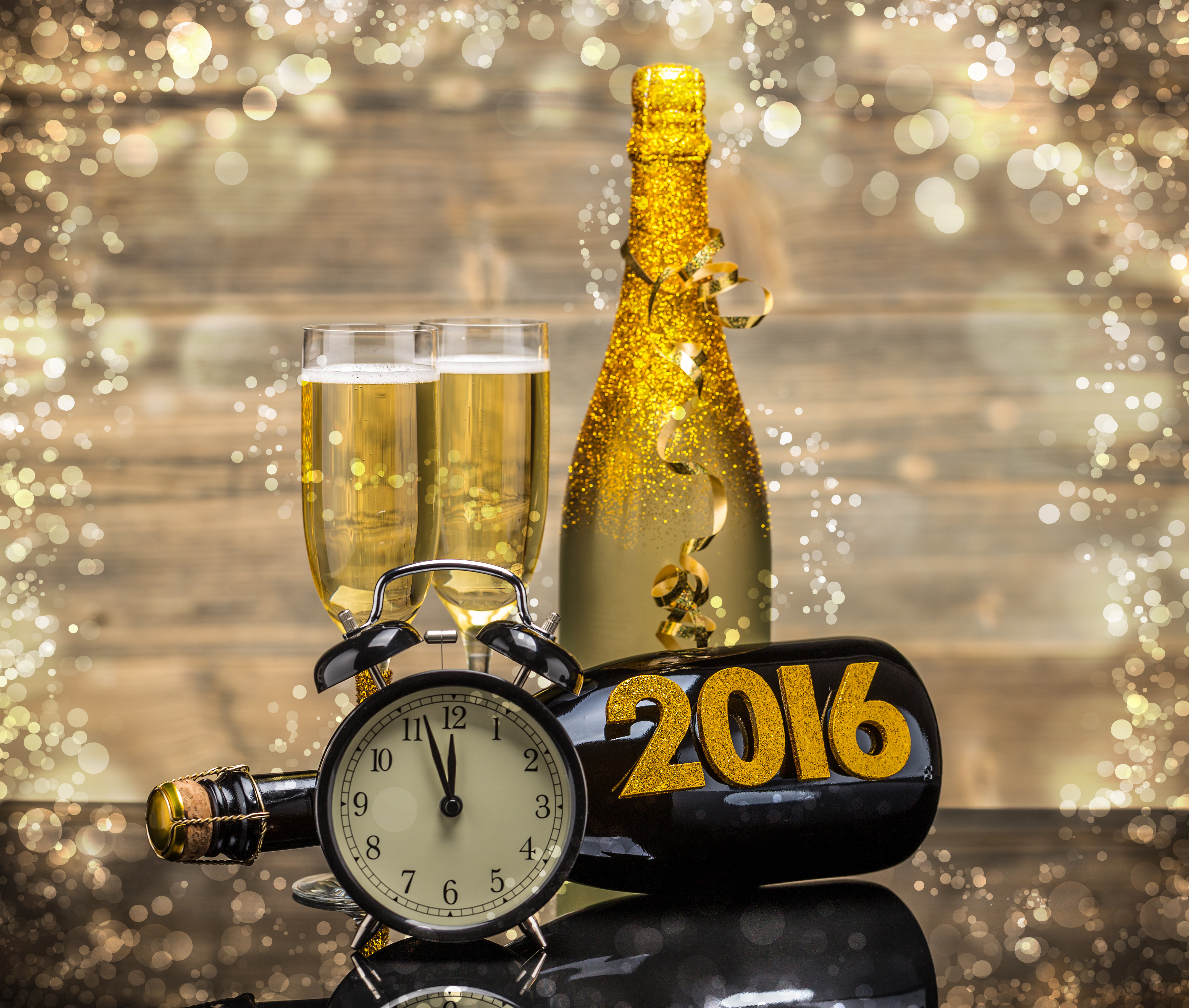 722689 télécharger le fond d'écran vacances, nouvel an 2016, bouteille, champagne, horloge, verre, nouvel an - économiseurs d'écran et images gratuitement