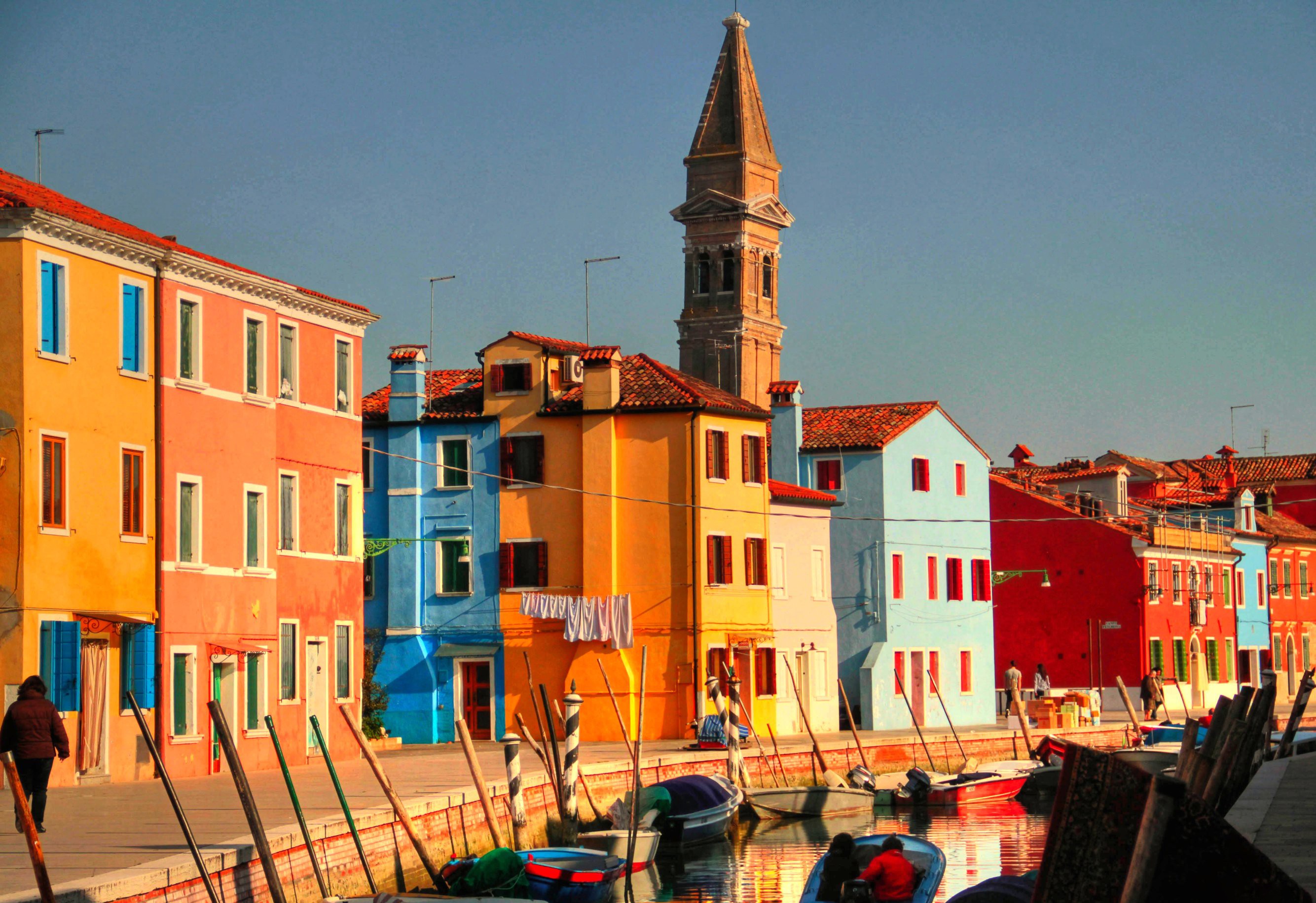 Free download wallpaper Venice, House, Boat, Tower, Town, Man Made, Canal, Burano on your PC desktop