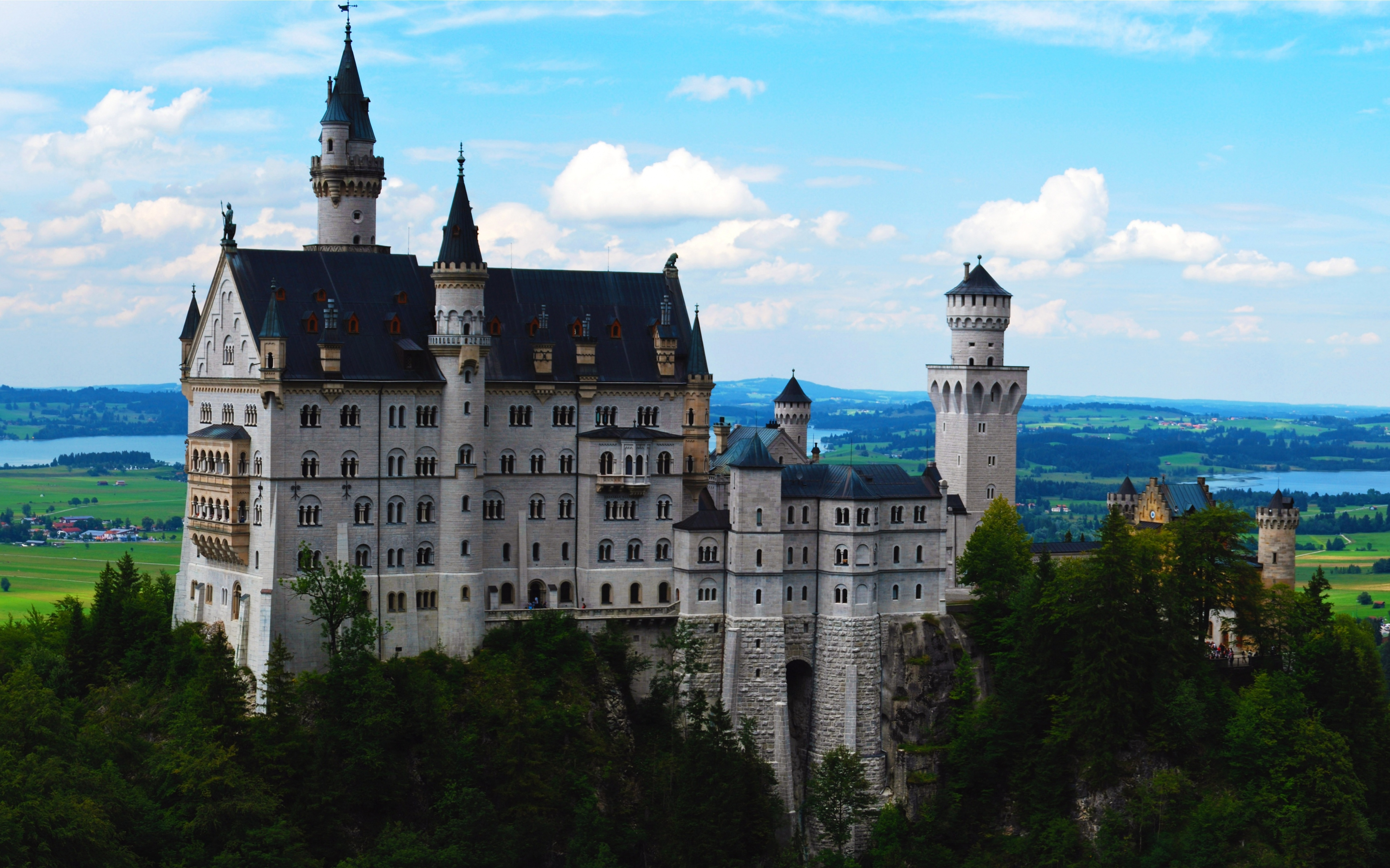 Скачать картинку Замок Нойшванштайн, Германия, Сделано Человеком, Замки в телефон бесплатно.