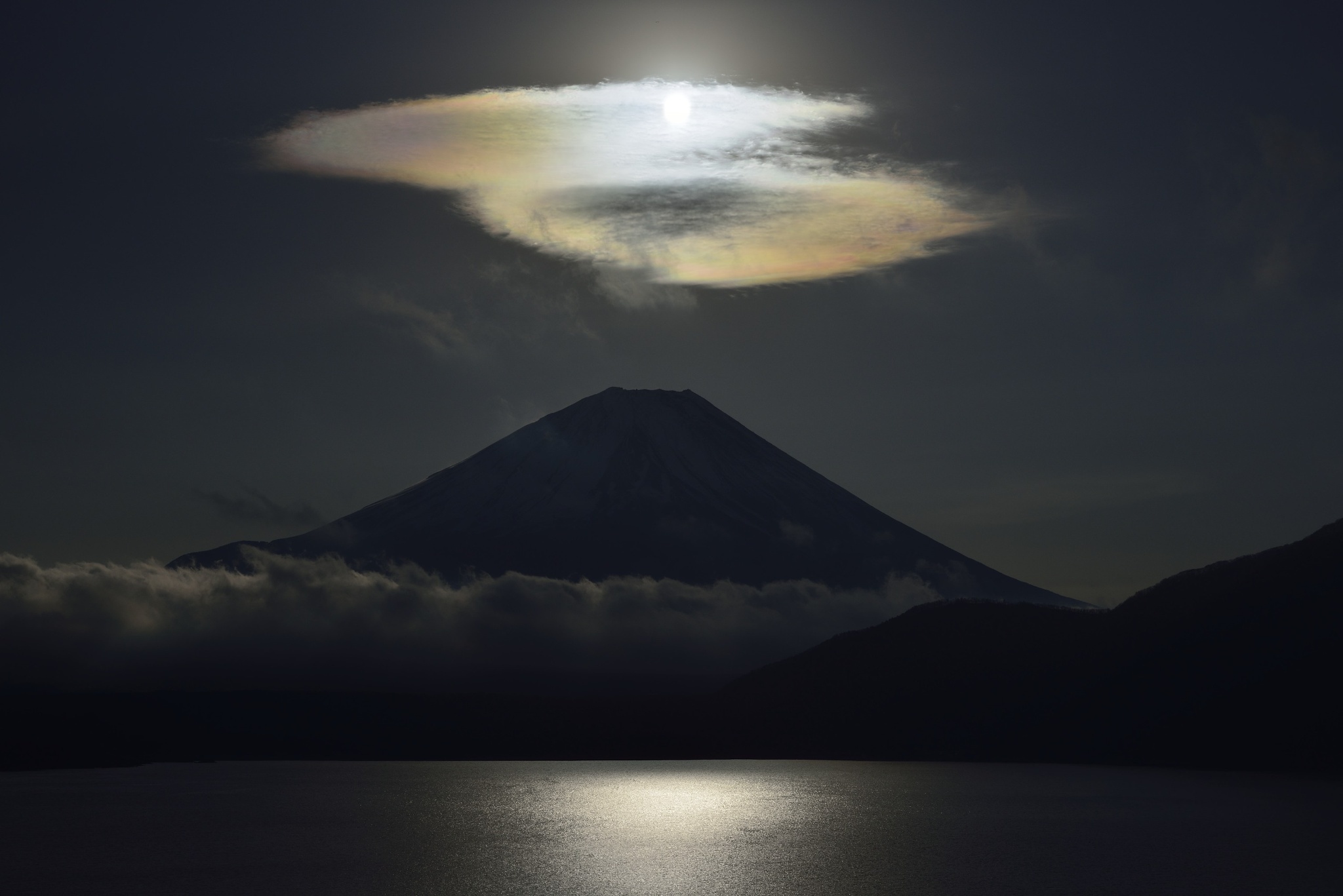 Download mobile wallpaper Sky, Night, Lake, Earth, Japan, Cloud, Volcano, Volcanoes for free.