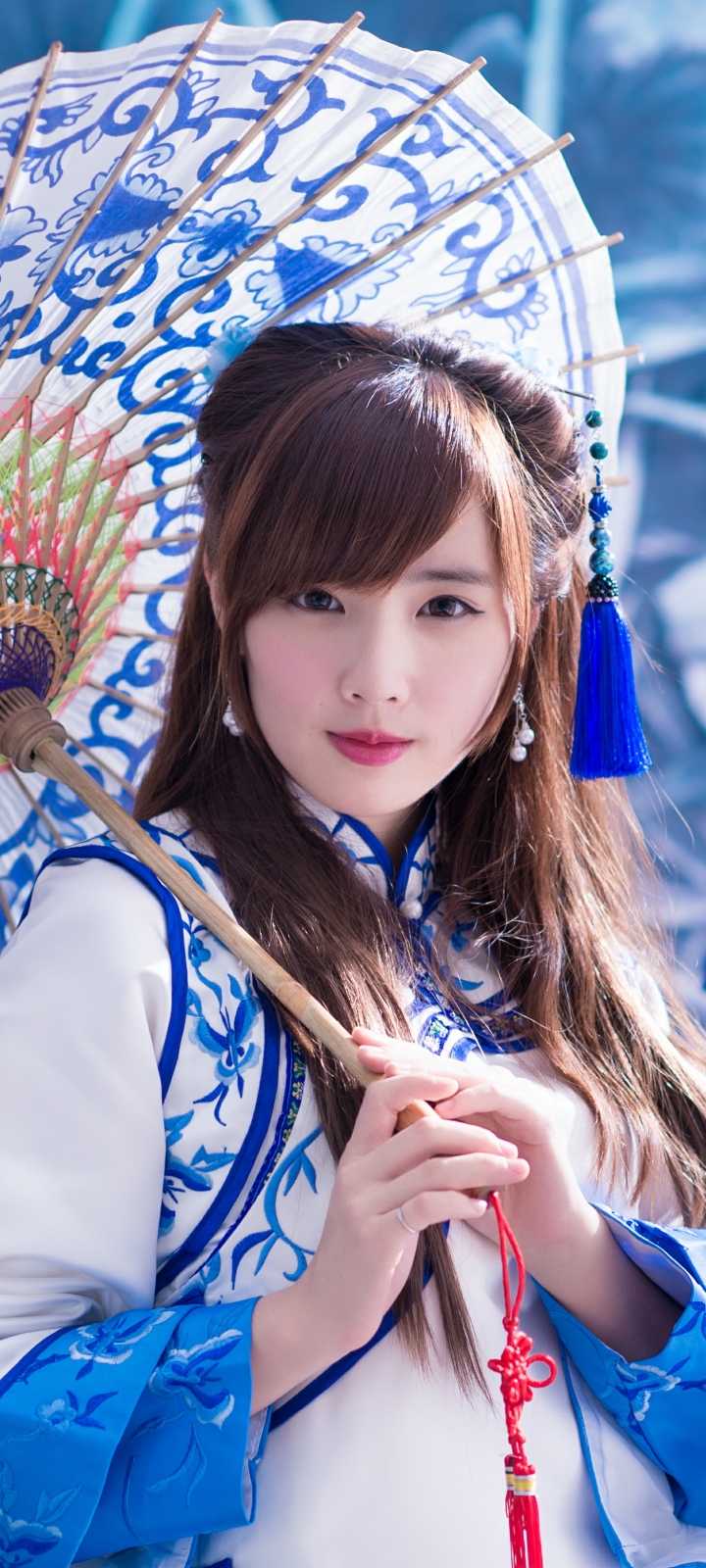 Download mobile wallpaper Umbrella, Model, Women, Asian, Taiwanese, Traditional Costume, Yu Chen Zheng for free.