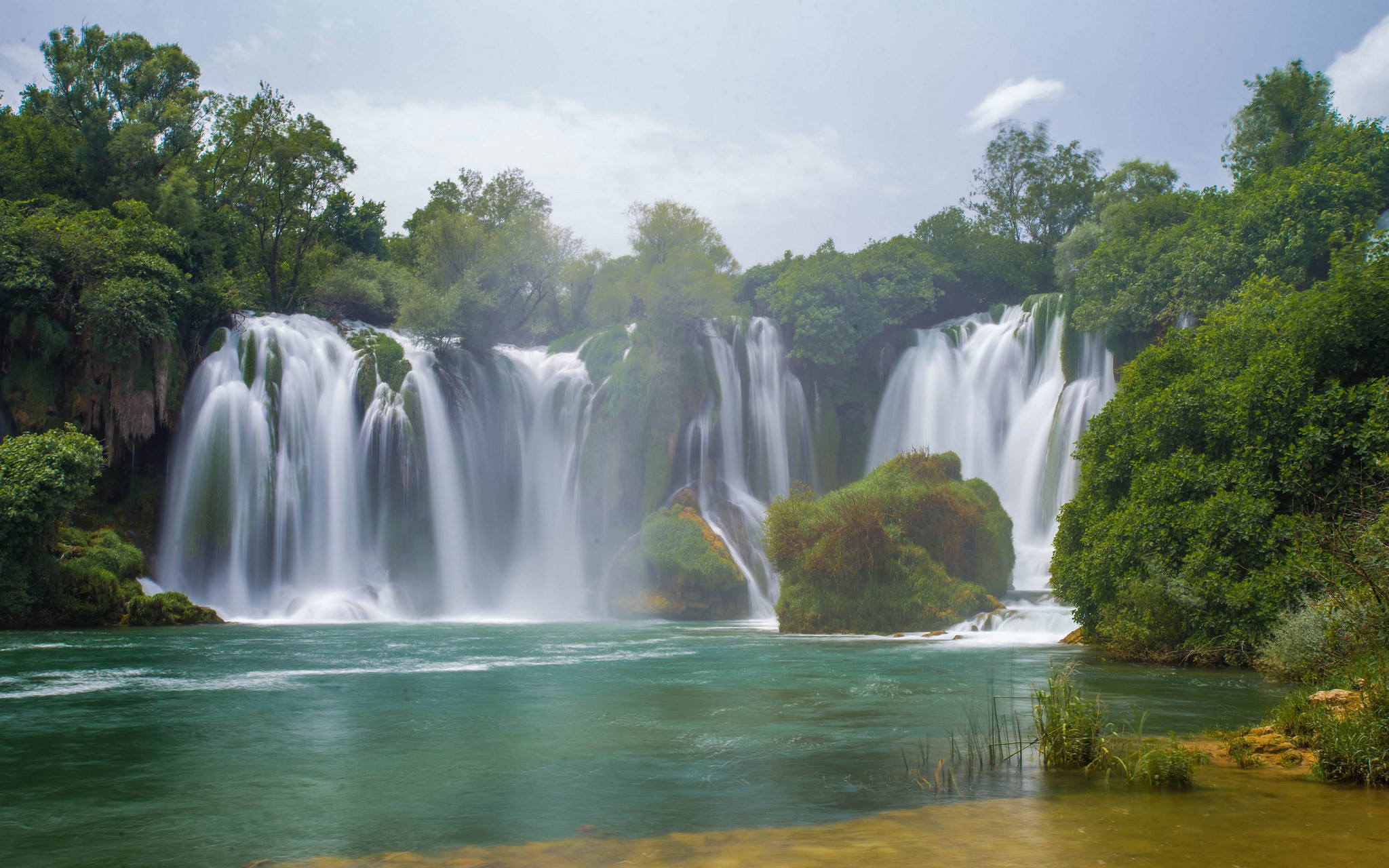 Download mobile wallpaper Nature, Waterfalls, Lake, Waterfall, Tree, Earth for free.