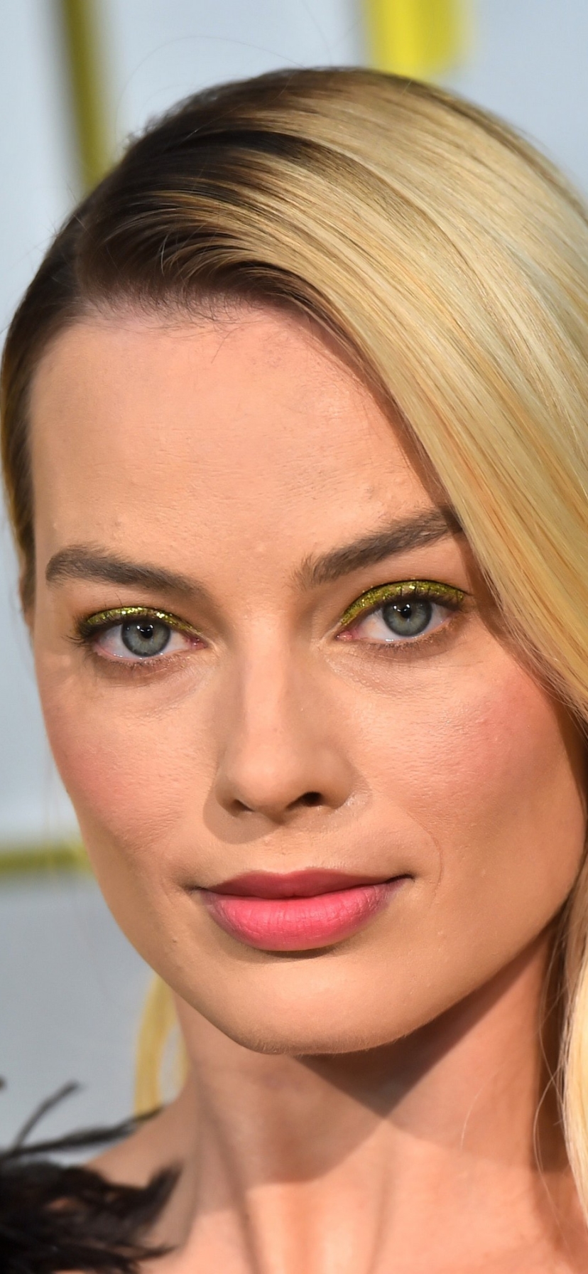 Download mobile wallpaper Face, Blue Eyes, Celebrity, Actress, Australian, Margot Robbie for free.