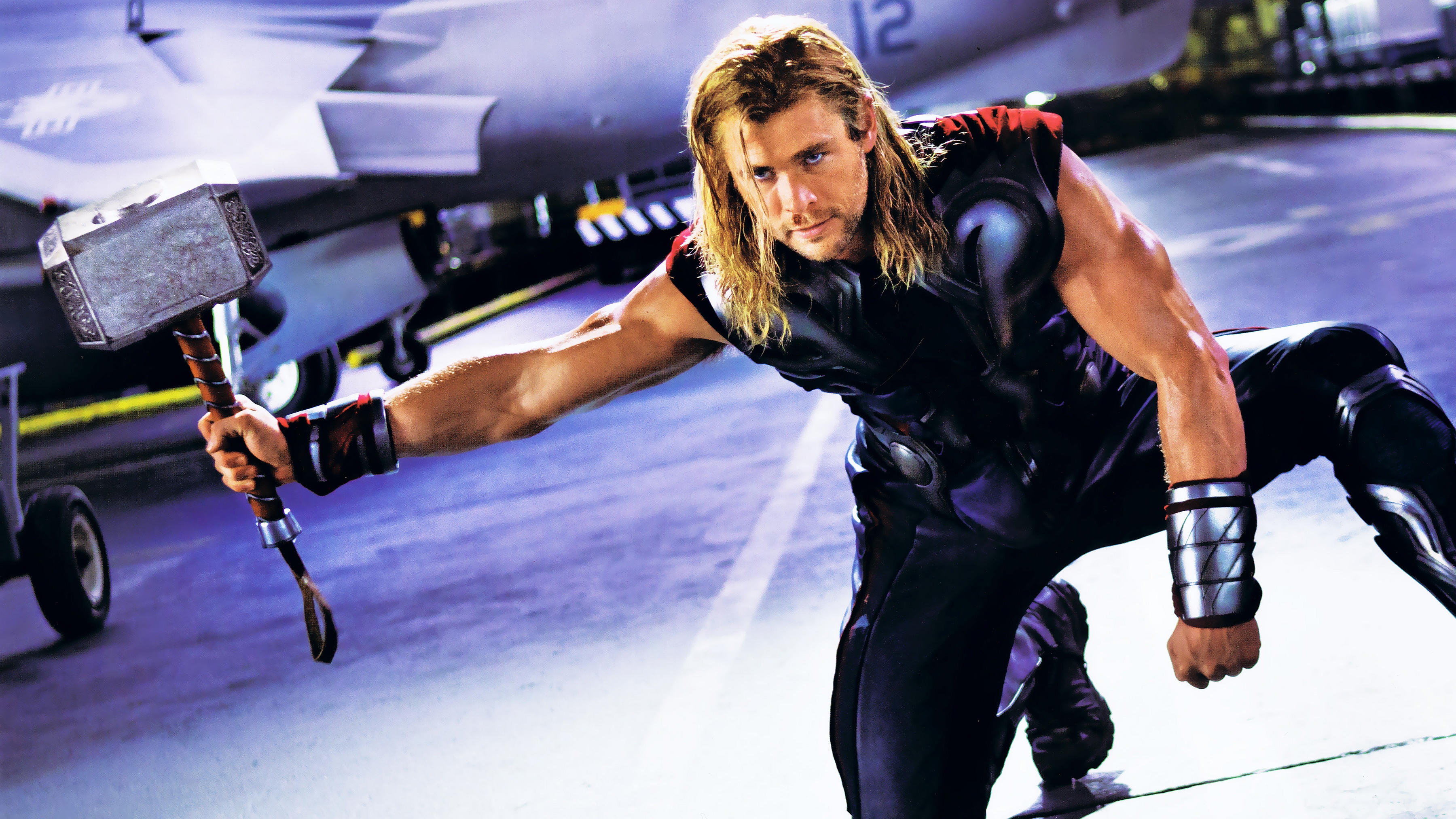 Handy-Wallpaper Die Rächer, Chris Hemsworth, Thor, Filme kostenlos herunterladen.