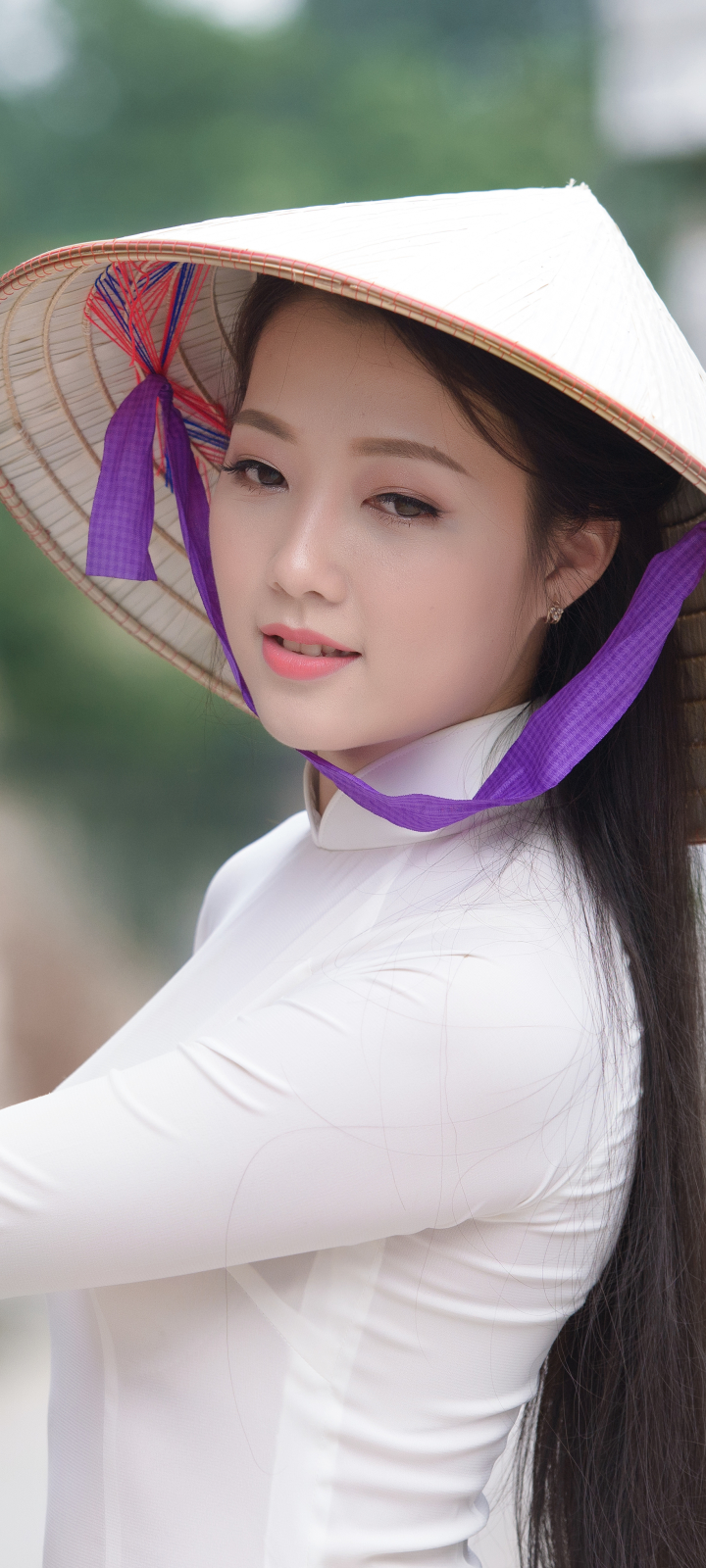 Download mobile wallpaper Women, Asian, Vietnamese, Ao Dai, Asian Conical Hat for free.