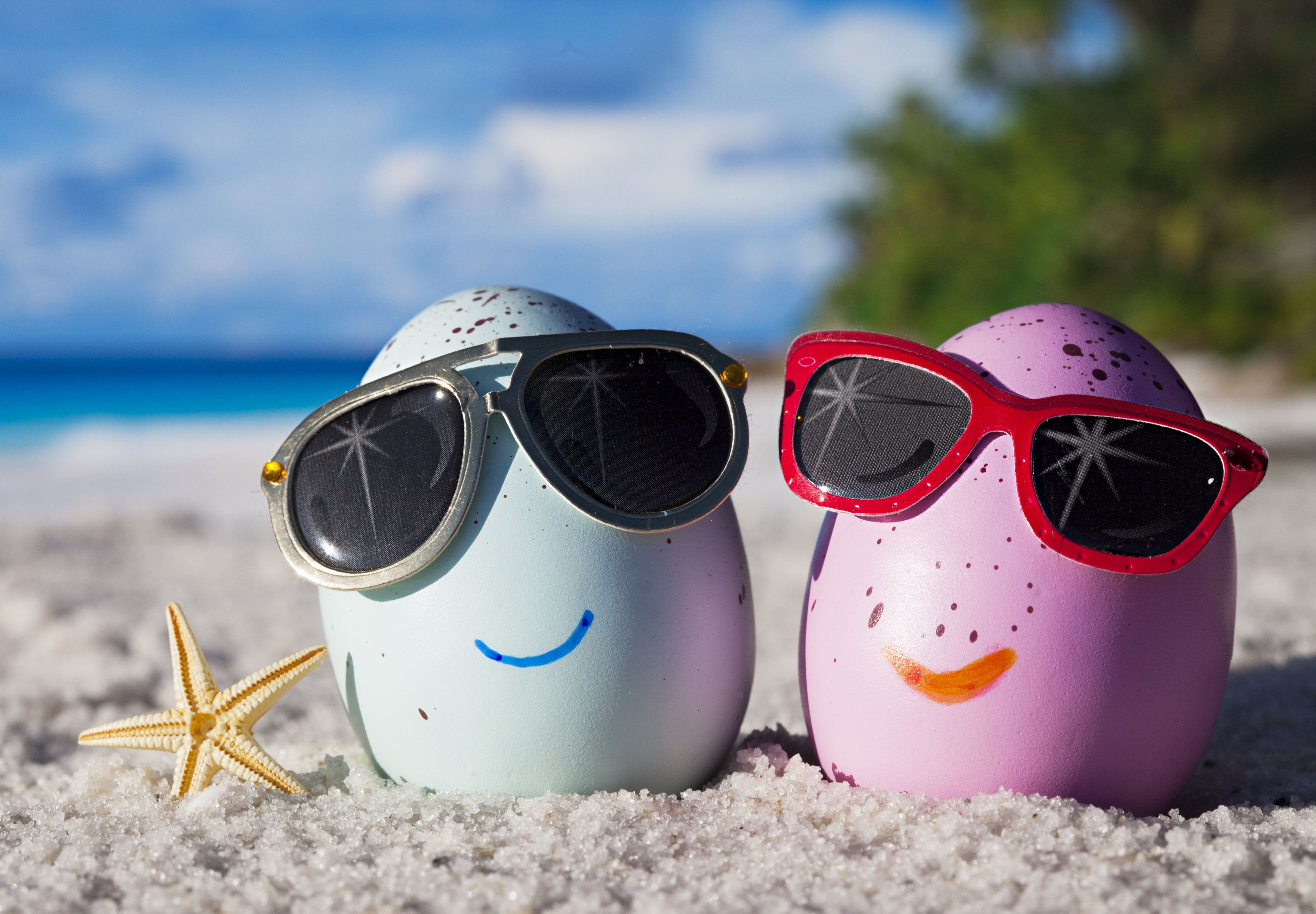 Download mobile wallpaper Beach, Summer, Artistic, Egg, Sunglasses for free.