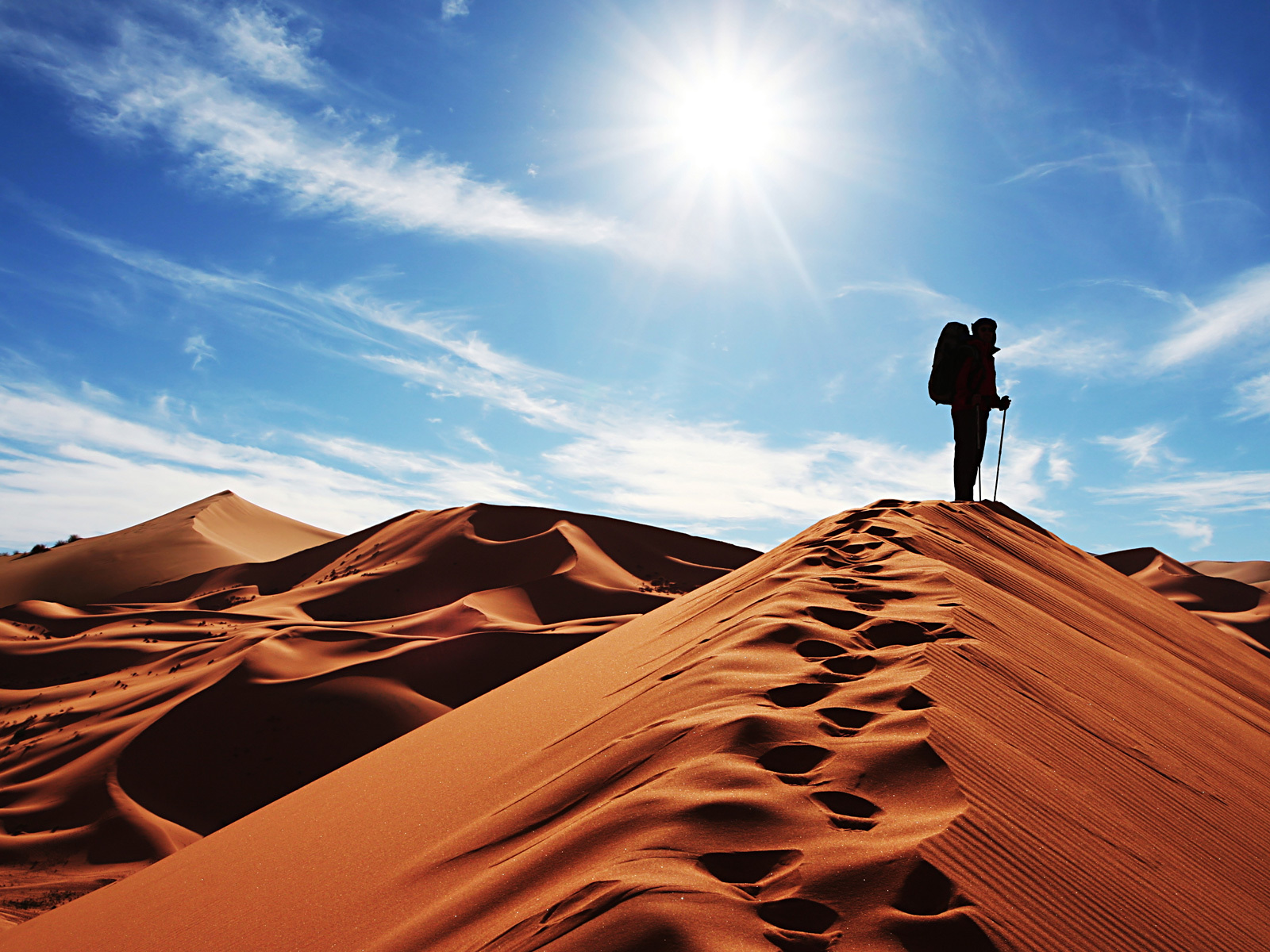 Handy-Wallpaper Landschaft, Wüste, Sand, Menschen kostenlos herunterladen.