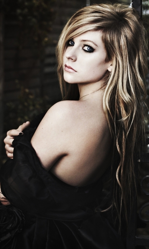 Download mobile wallpaper Music, Avril Lavigne, Musician, Singer for free.