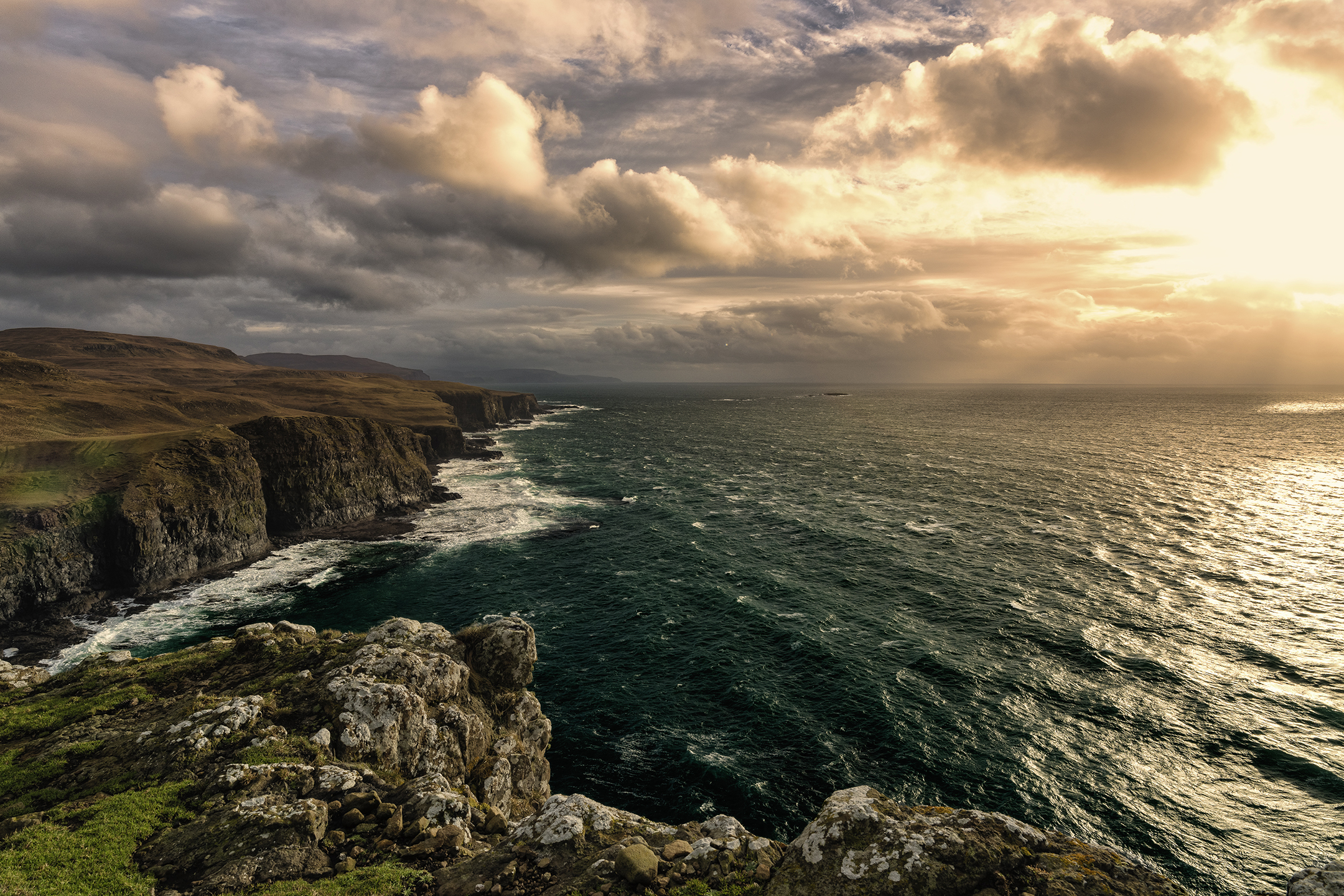 Free download wallpaper Sea, Horizon, Ocean, Earth, Cliff, Cloud, Coastline on your PC desktop