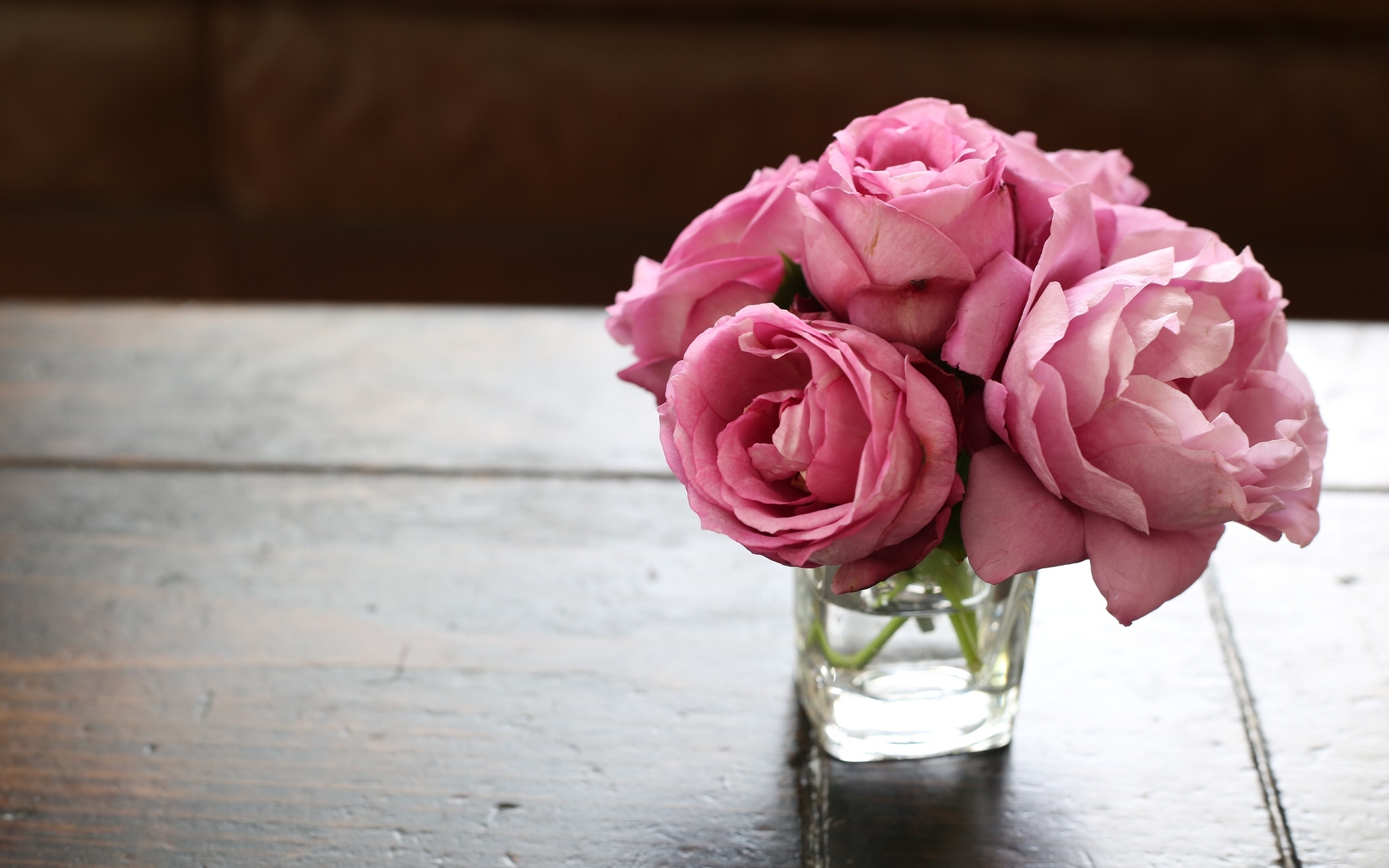 Скачать обои бесплатно Цветок, Роза, Букет, Ваза, Сделано Человеком, Розовая Роза картинка на рабочий стол ПК