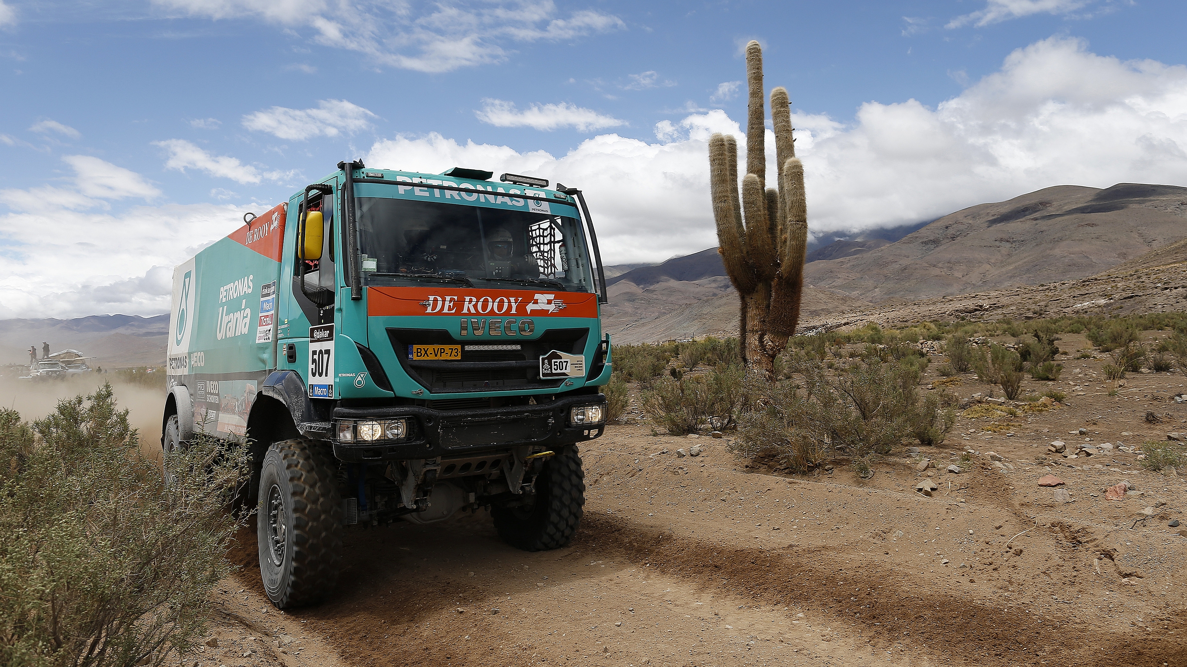 324595 descargar imagen vehículos, iveco, camiones: fondos de pantalla y protectores de pantalla gratis