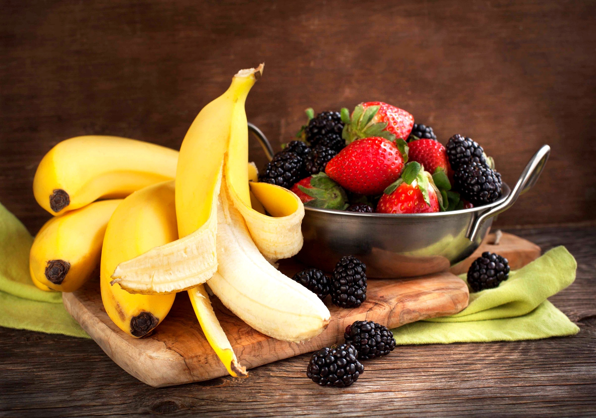 382877 Bild herunterladen nahrungsmittel, frucht, banane, brombeere, erdbeere, früchte - Hintergrundbilder und Bildschirmschoner kostenlos