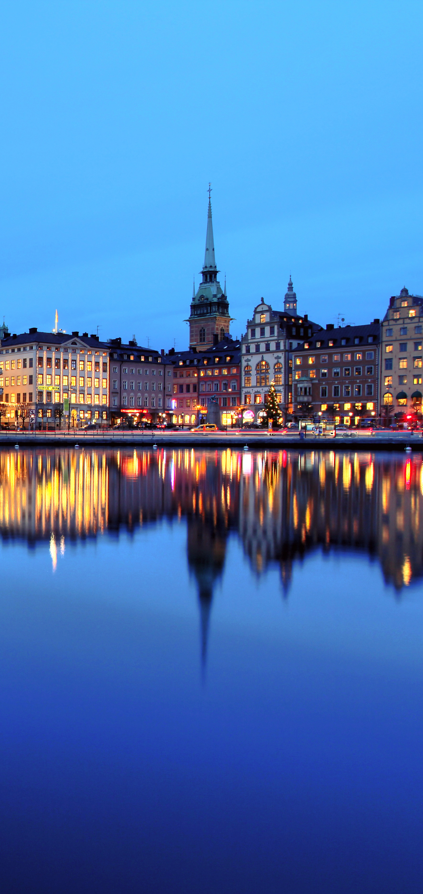 Laden Sie das Städte, Gebäude, Stockholm, Schweden, Menschengemacht, Spiegelung, Betrachtung-Bild kostenlos auf Ihren PC-Desktop herunter