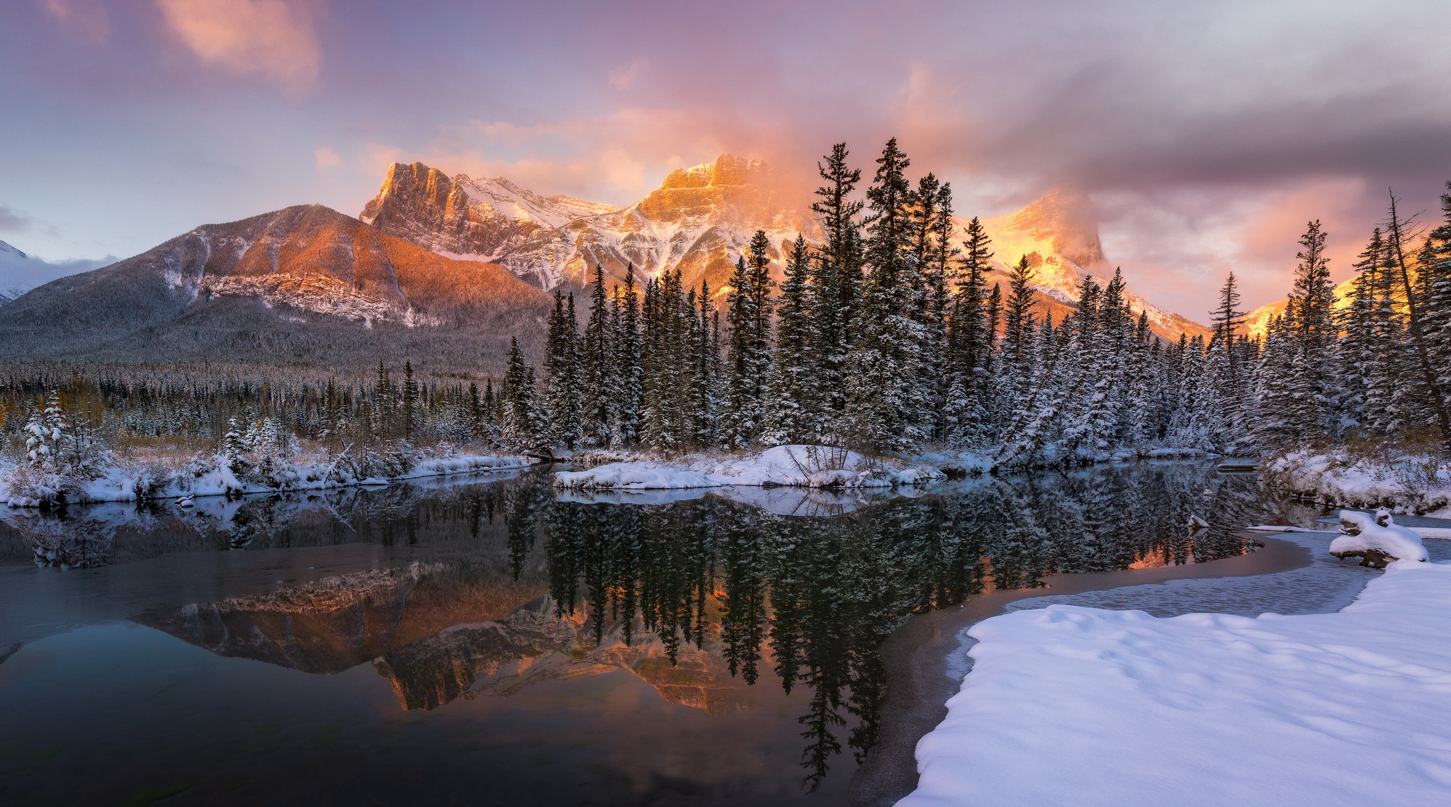 PCデスクトップに冬, 自然, 雪, 湖, 山, 反射, 森, 地球画像を無料でダウンロード