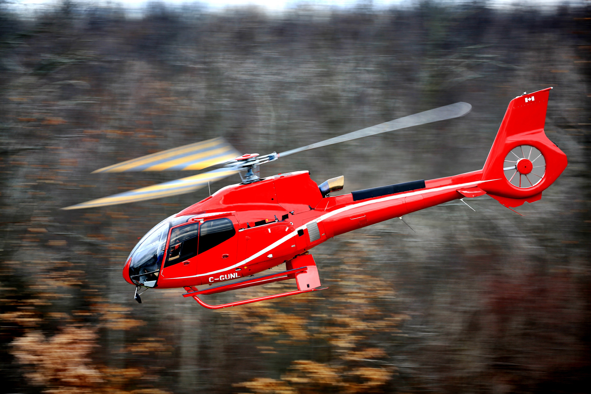 92300 скачать обои вертолет, разное, размытость, полет, eurocopter, ec 130, одномоторный, airbus helicopters - заставки и картинки бесплатно