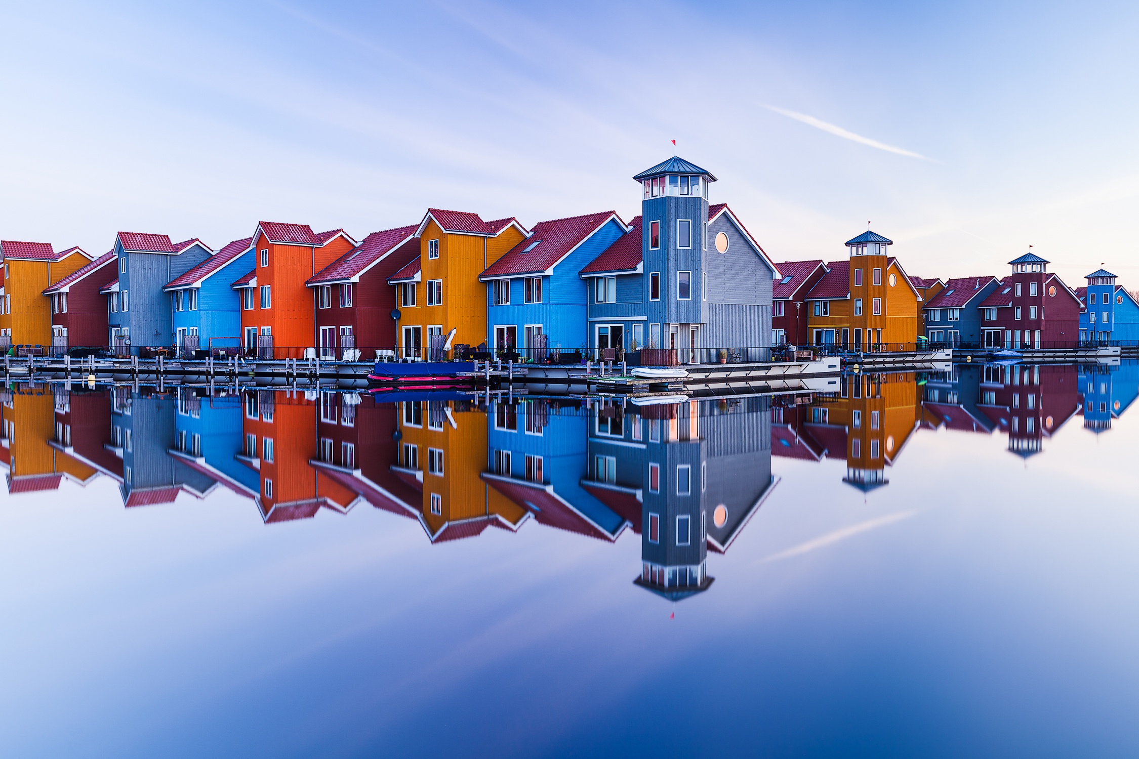 Free download wallpaper Building, Reflection, House, Town, Man Made, Towns on your PC desktop