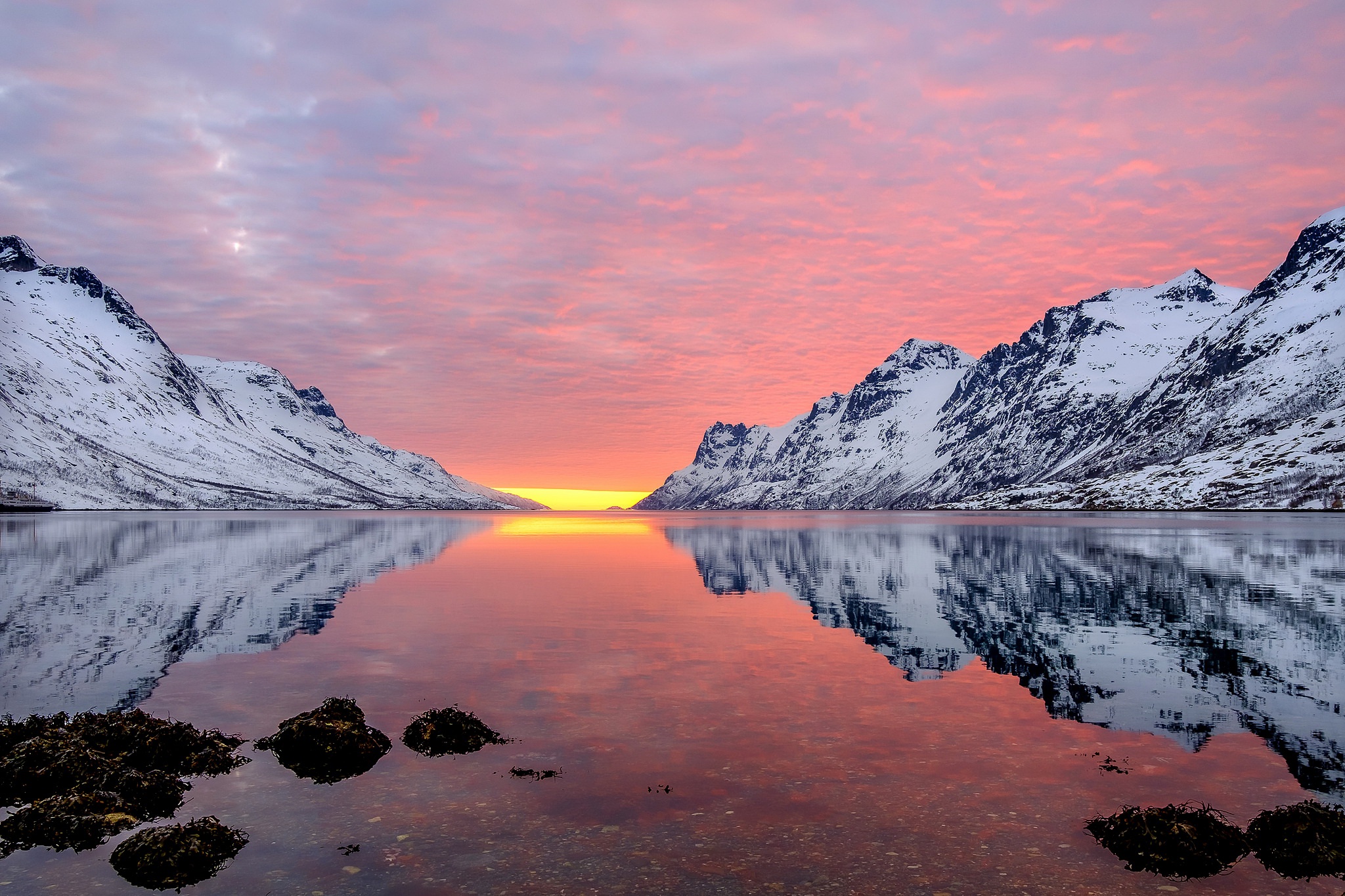 Free download wallpaper Nature, Mountain, Lake, Reflection, Sunrise, Earth on your PC desktop