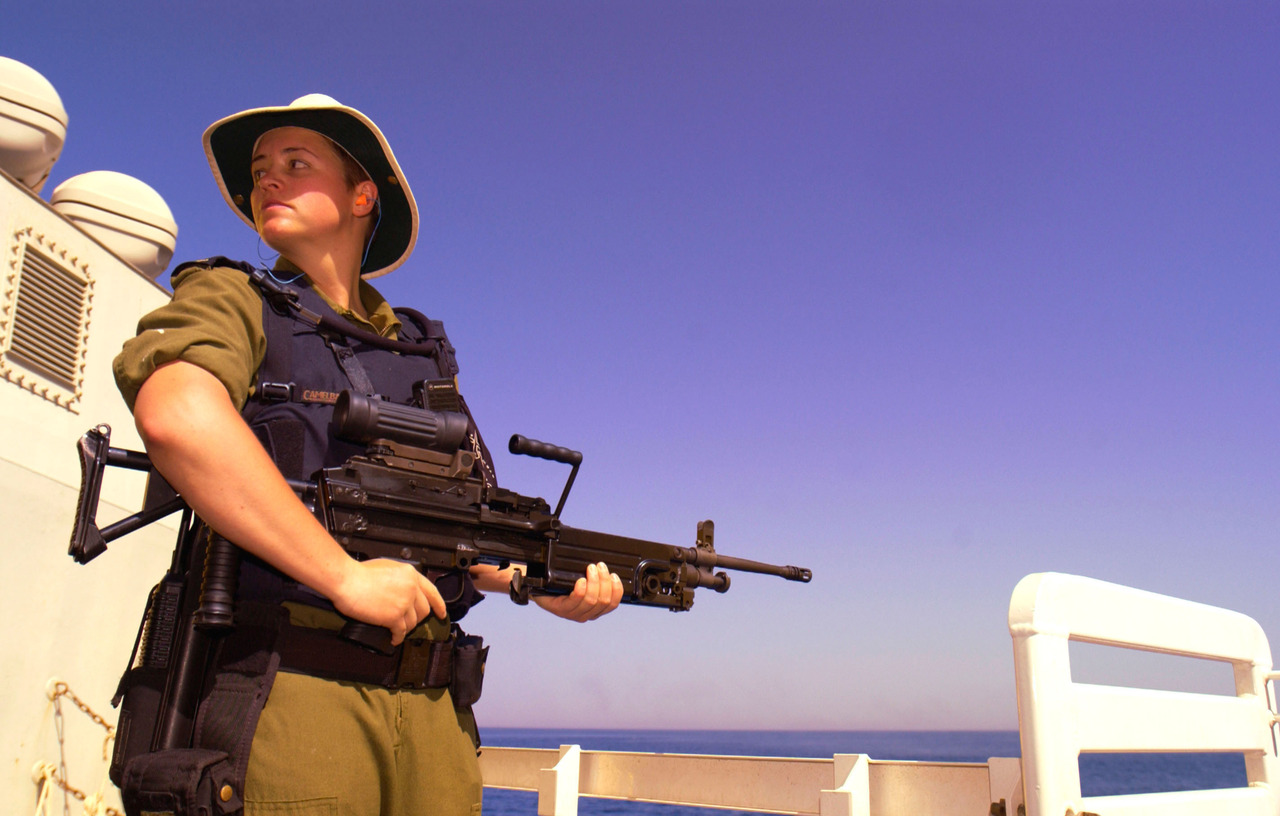 Descarga gratuita de fondo de pantalla para móvil de Militar, Mujeres.