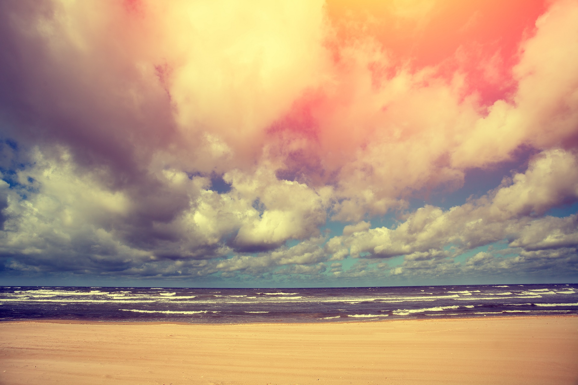 Скачать картинку Небо, Облака, Пляж, Песок, Горизонт, Океан, Земля/природа в телефон бесплатно.
