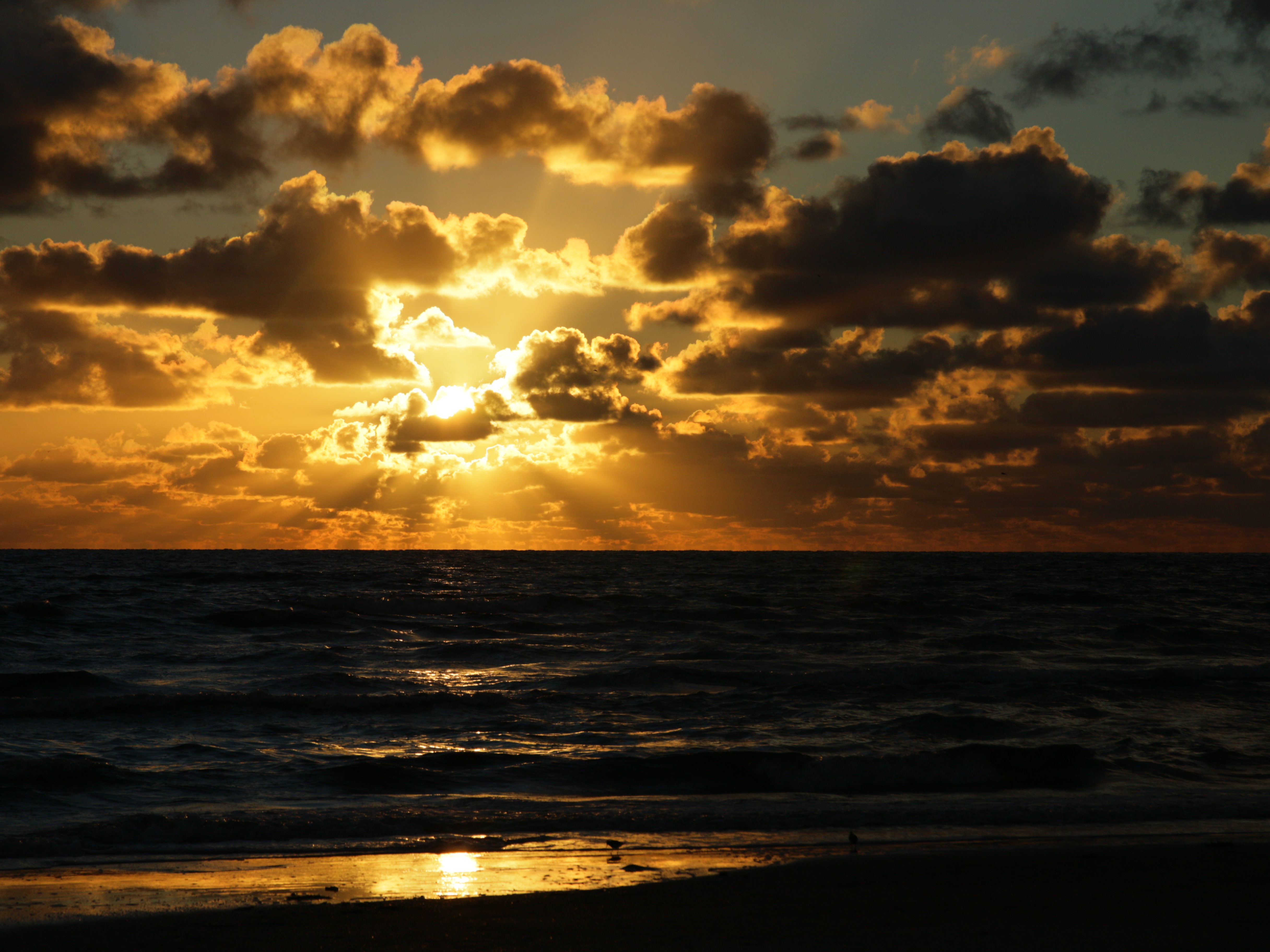 Baixe gratuitamente a imagem Pôr Do Sol, Natureza, Nuvens, Mar, Praia na área de trabalho do seu PC