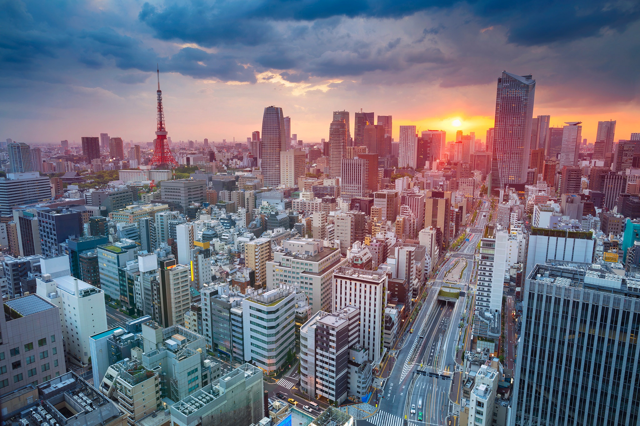 Descarga gratis la imagen Ciudades, Ciudad, Rascacielos, Edificio, Japón, Paisaje Urbano, Tokio, Atardecer, Hecho Por El Hombre en el escritorio de tu PC
