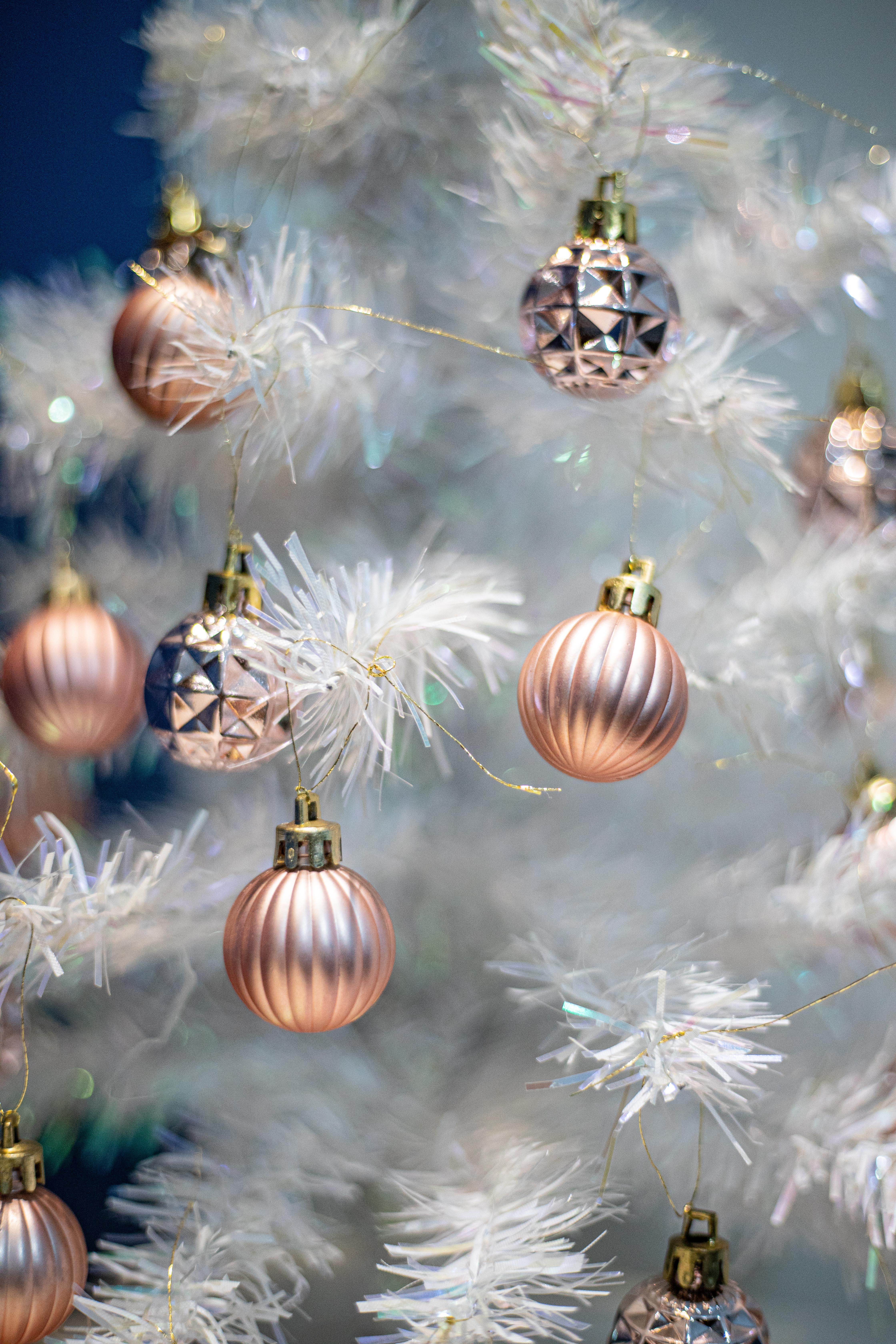 Free download wallpaper Decorations, Christmas Tree, New Year, Holidays, Christmas, Balls on your PC desktop
