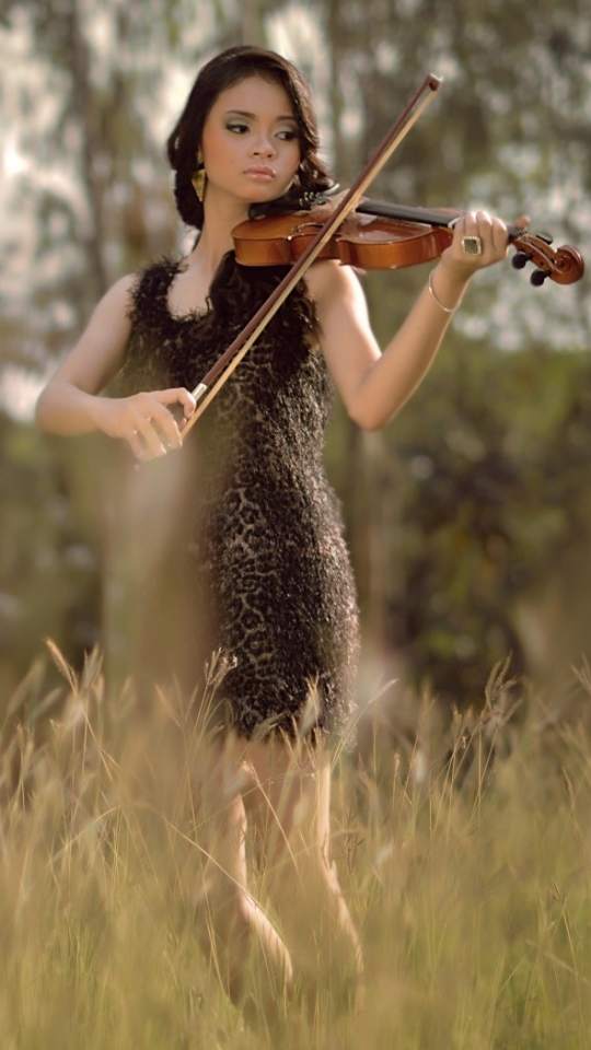 Download mobile wallpaper Model, Women, Violin for free.