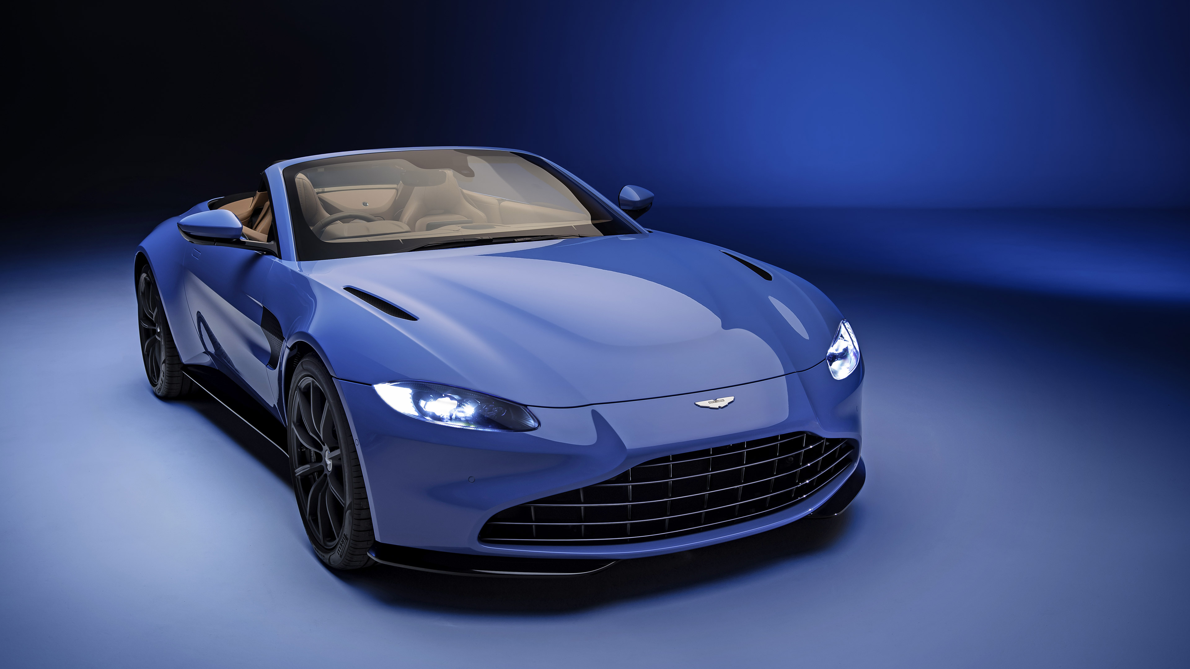 Download mobile wallpaper Aston Martin, Car, Roadster, Vehicles, Aston Martin Vantage Roadster for free.