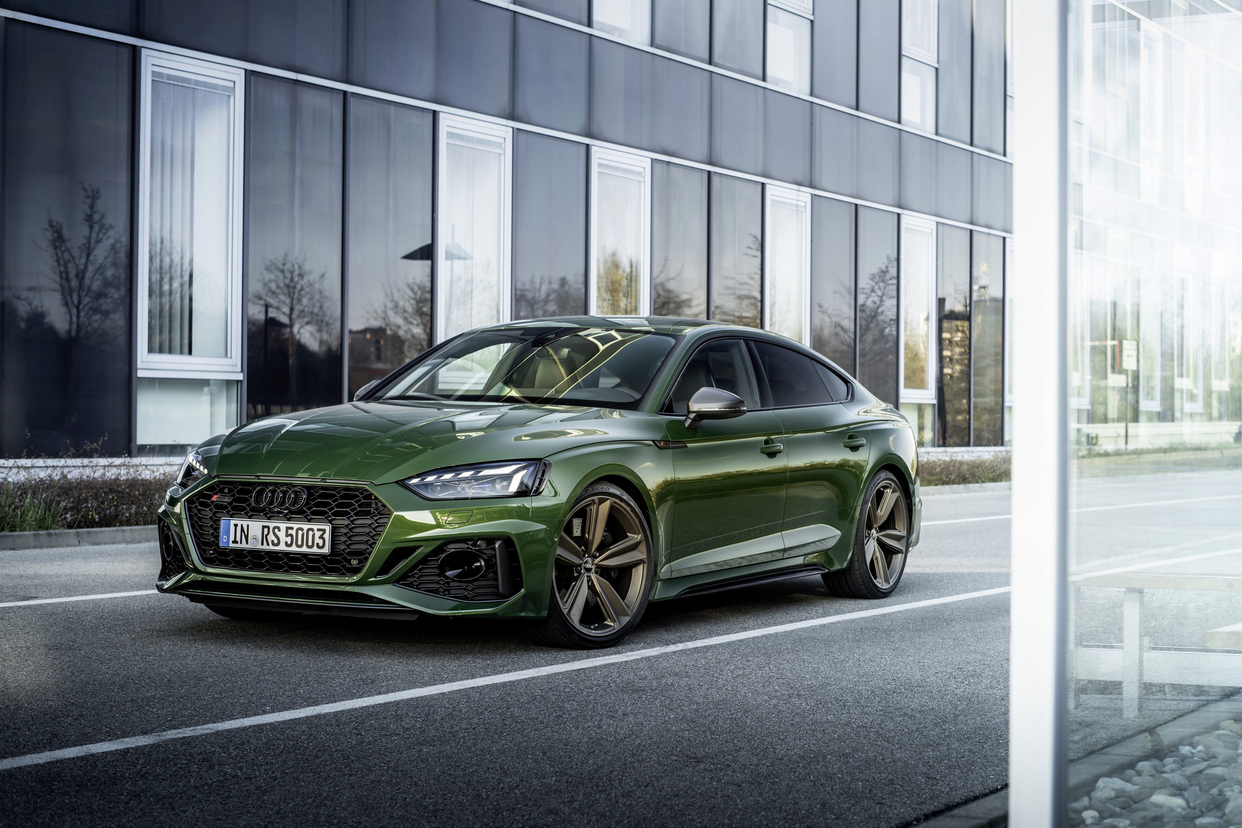 Laden Sie Audi Rs5 Sportback HD-Desktop-Hintergründe herunter