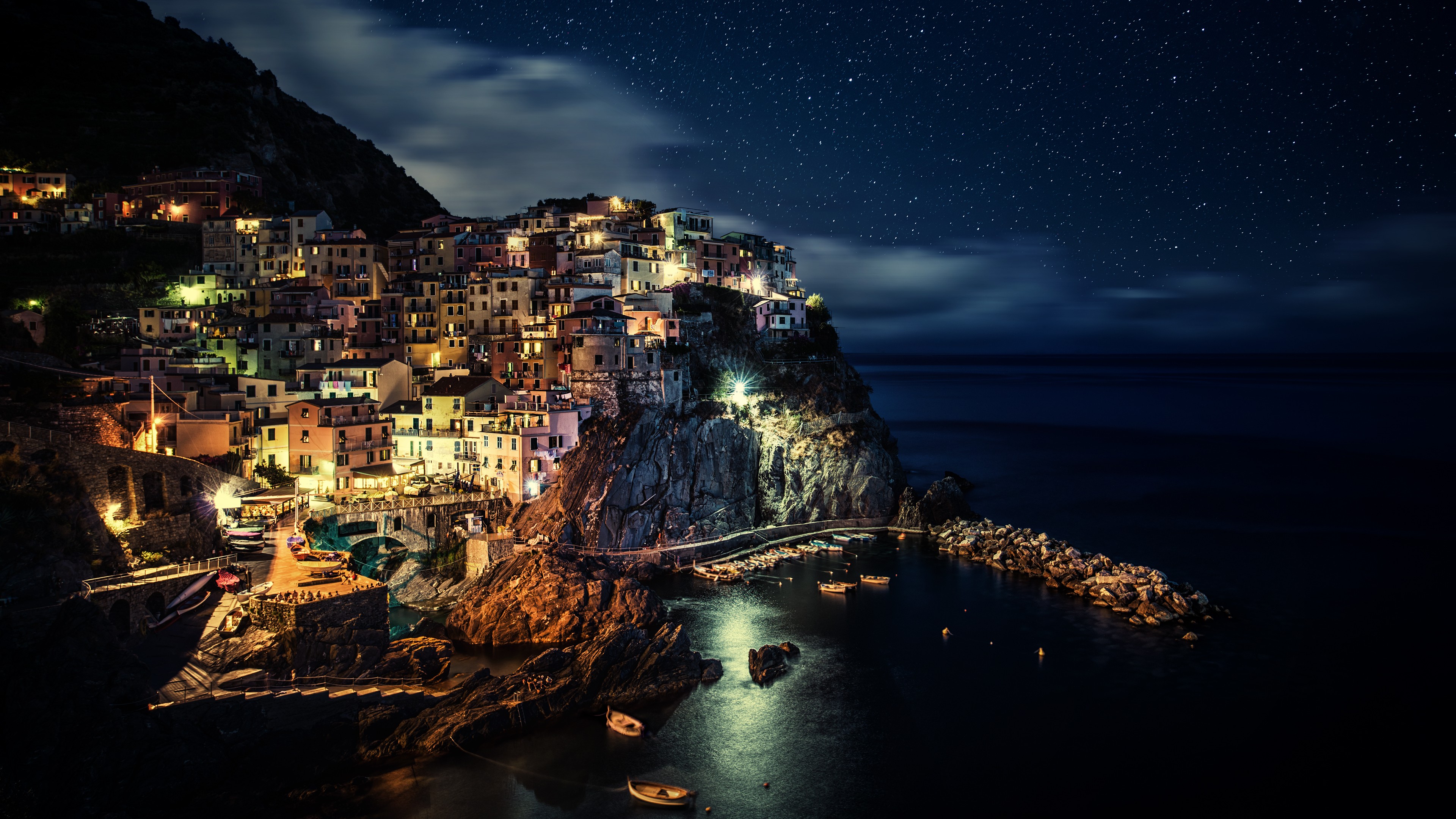 317770 завантажити картинку італія, океан, міста, створено людиною, ніч, манарола, чінкве терре - шпалери і заставки безкоштовно