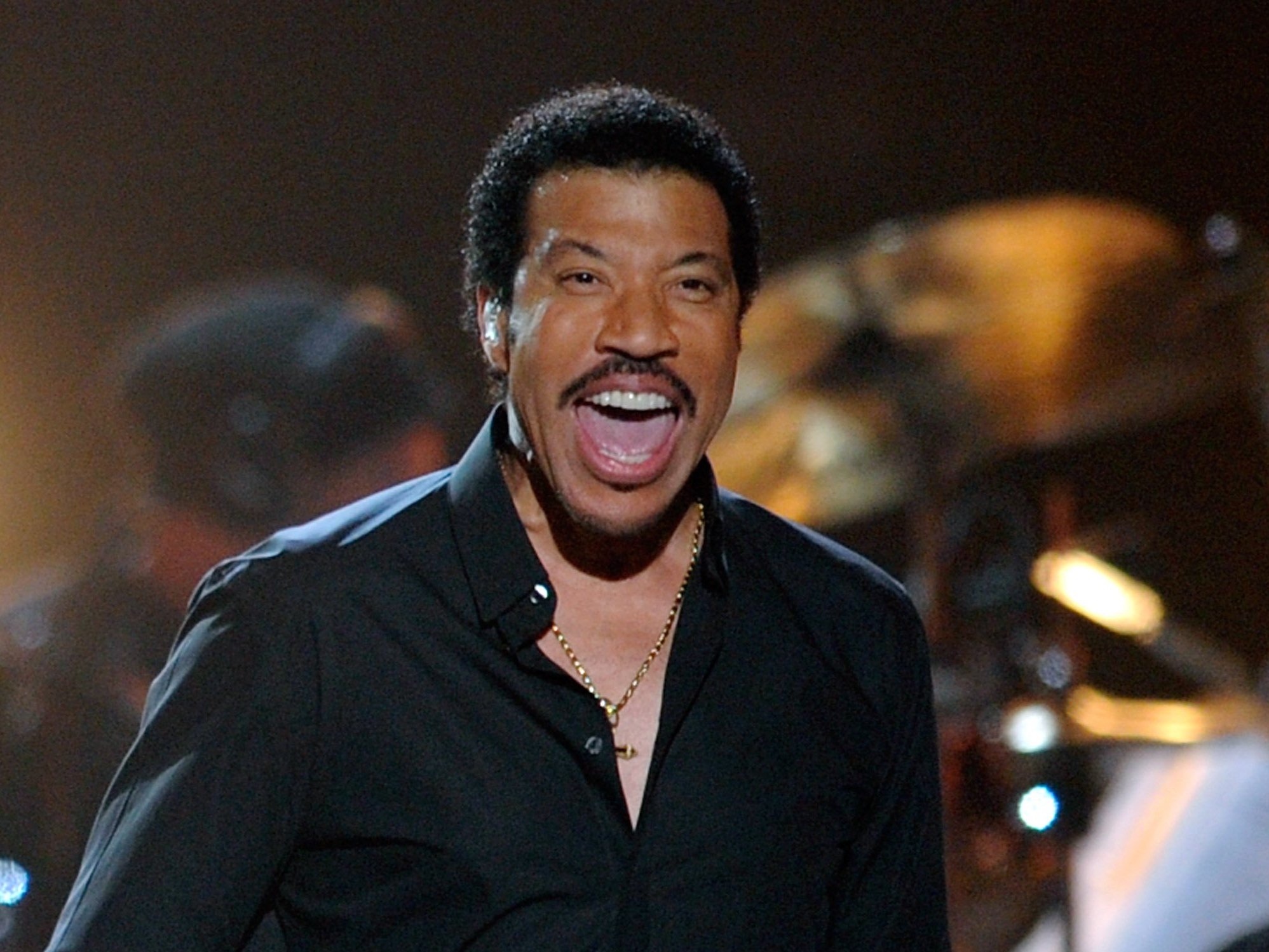 Download mobile wallpaper Music, Lionel Richie for free.
