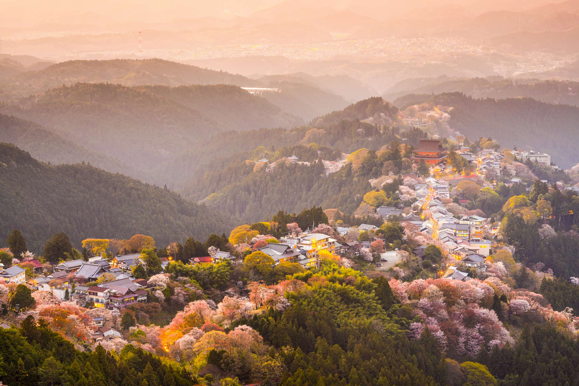 Descarga gratis la imagen Ciudad, Pueblo, Japón, Primavera, Pueblos, Hecho Por El Hombre en el escritorio de tu PC