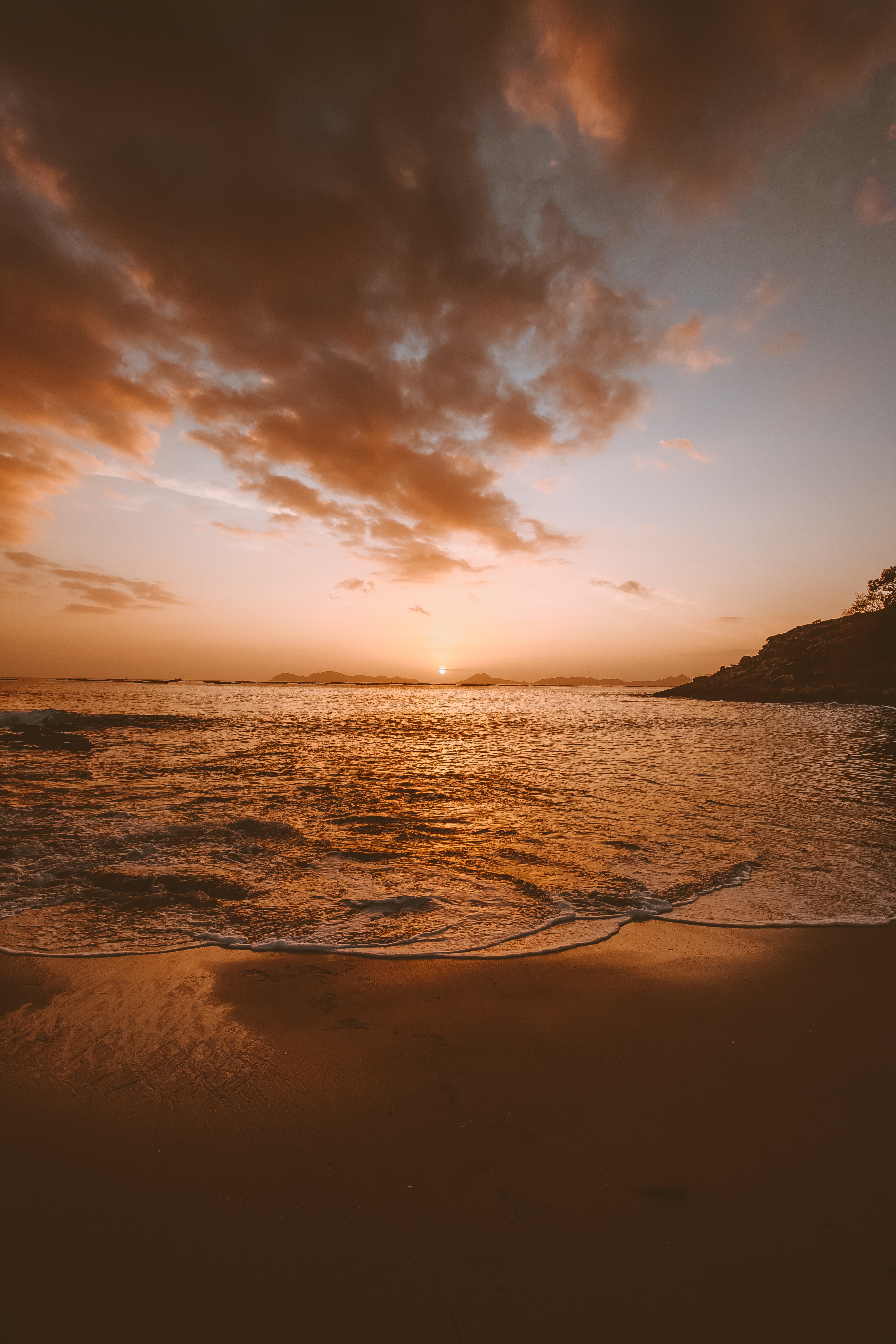 Download mobile wallpaper Dusk, Twilight, Nature, Sunset, Sea, Landscape, Beach for free.