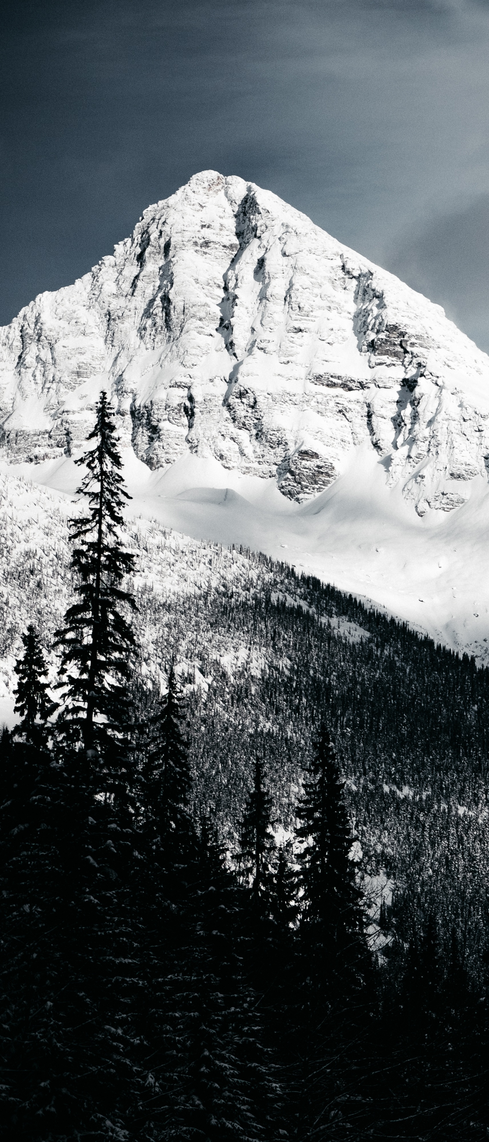 Download mobile wallpaper Nature, Mountains, Mountain, Peak, Earth, Black & White for free.