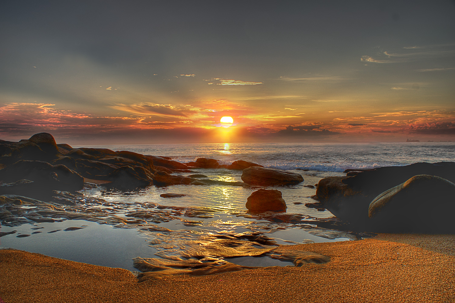 Baixe gratuitamente a imagem Pôr Do Sol, Praia, Oceano, Terra/natureza na área de trabalho do seu PC