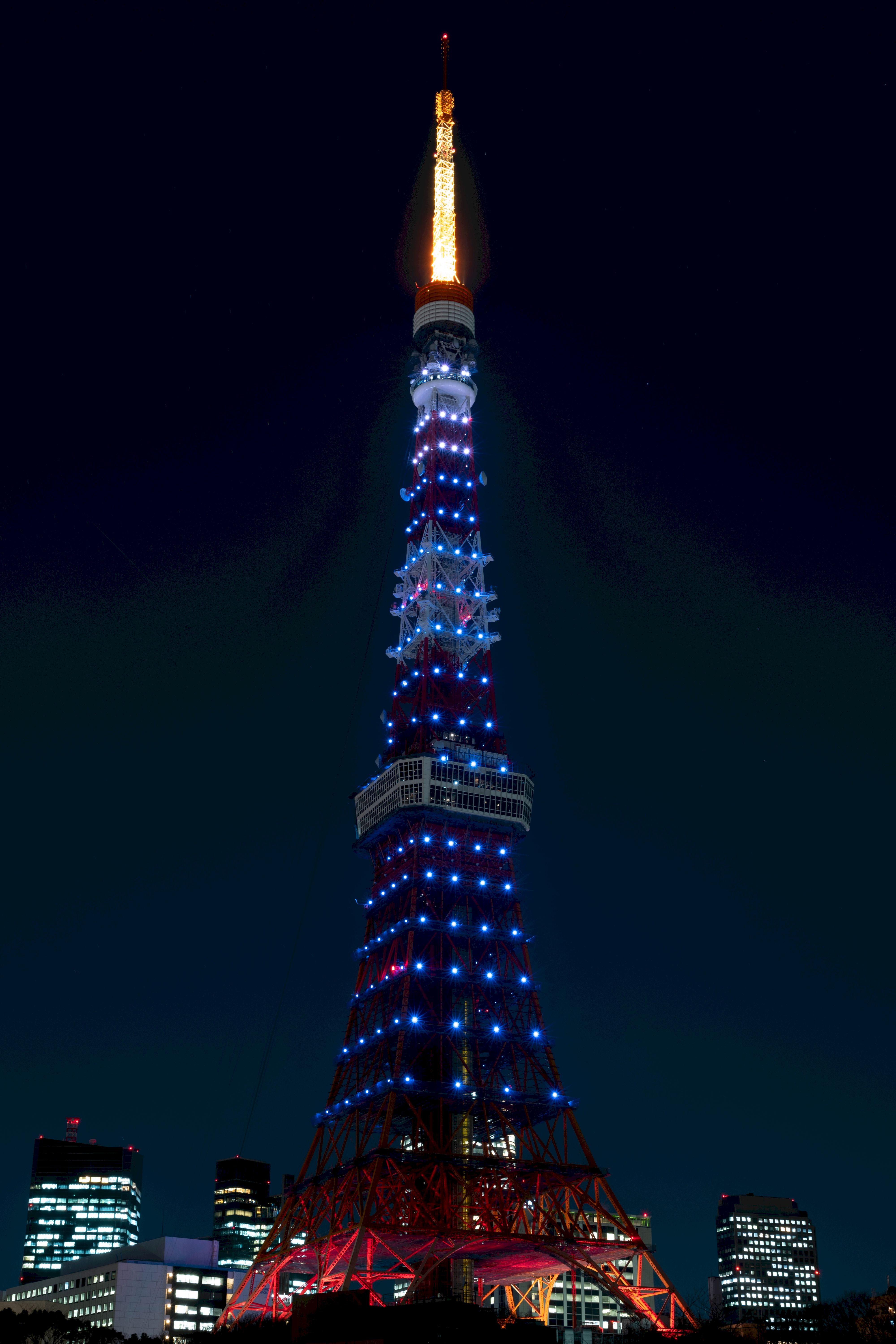 Скачать картинку Города, Огни Города, Башня, Архитектура, Ночной Город, Токио, Япония в телефон бесплатно.