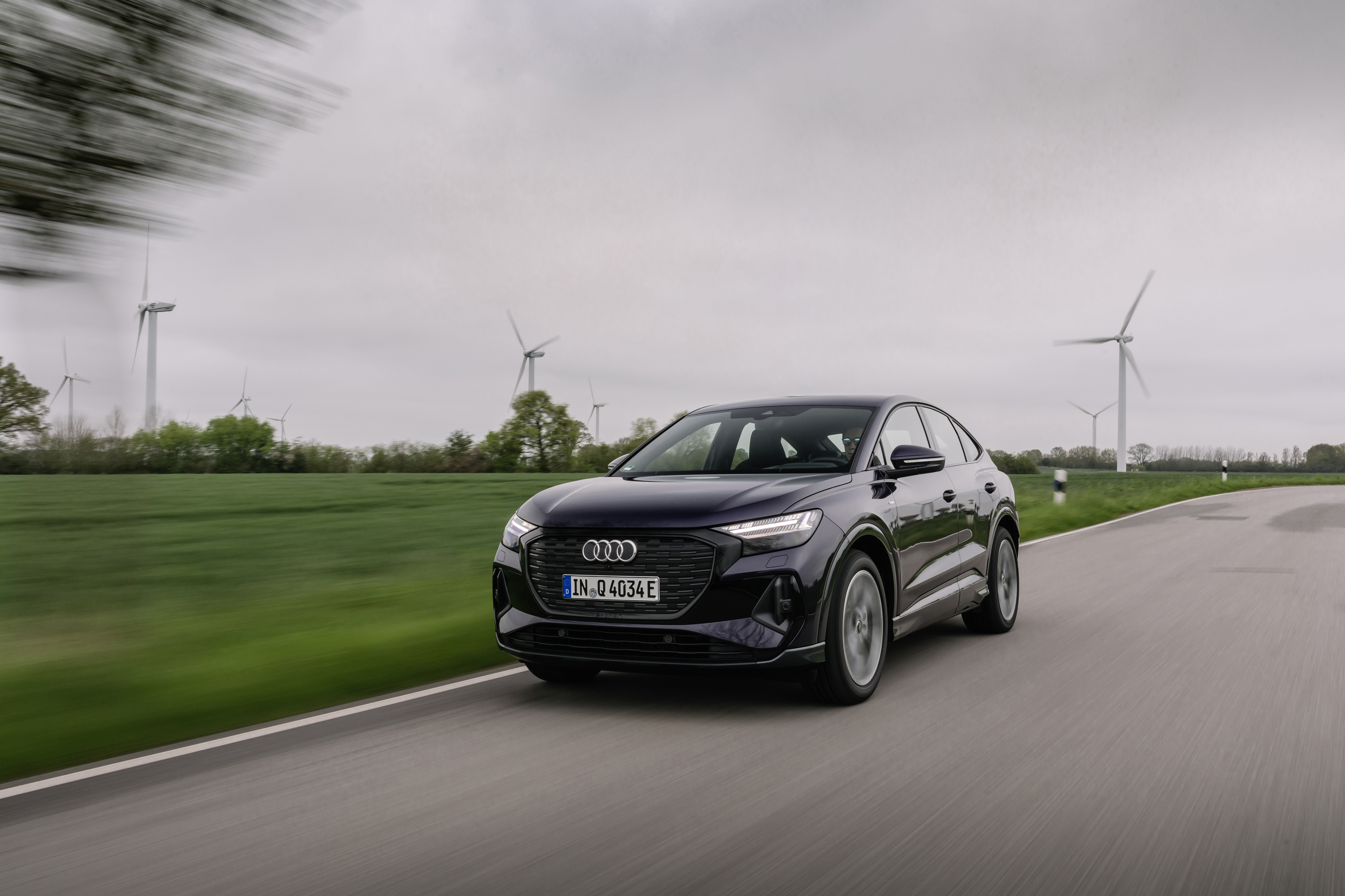 Téléchargez gratuitement l'image Audi, Vus, Voiture Électrique, Véhicules, Audi Q4 E Tron sur le bureau de votre PC