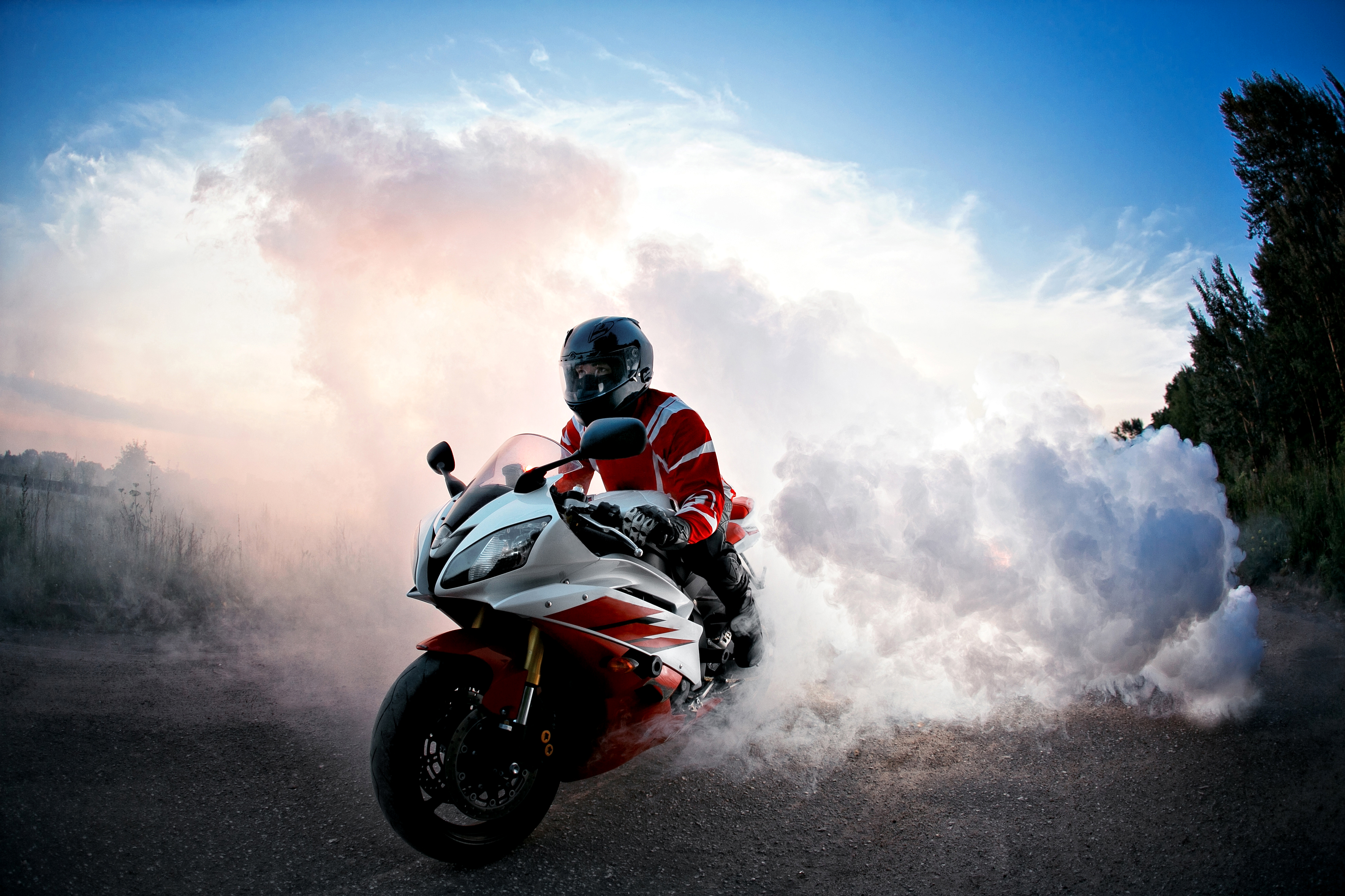 391257 télécharger le fond d'écran motocycle, véhicules, fumée, motocyclettes - économiseurs d'écran et images gratuitement