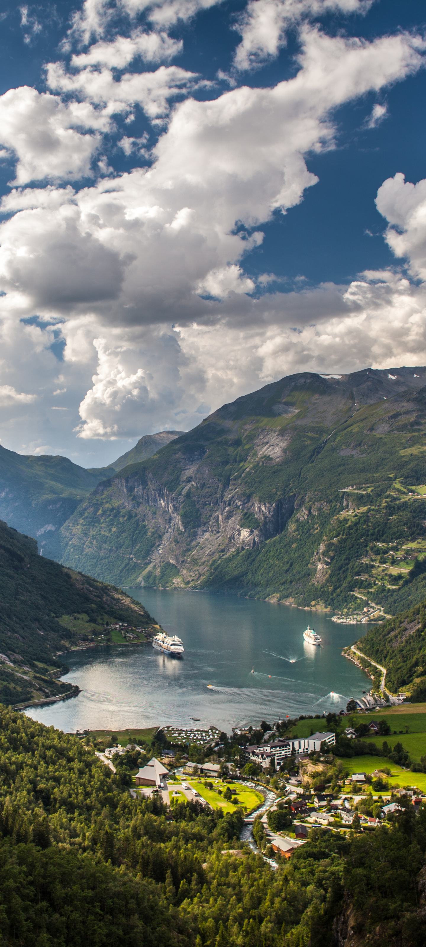 1422042 Hintergrundbild herunterladen erde/natur, geirangerfjord, fjord, norwegen, skandinavien, geiranger, wolke - Bildschirmschoner und Bilder kostenlos
