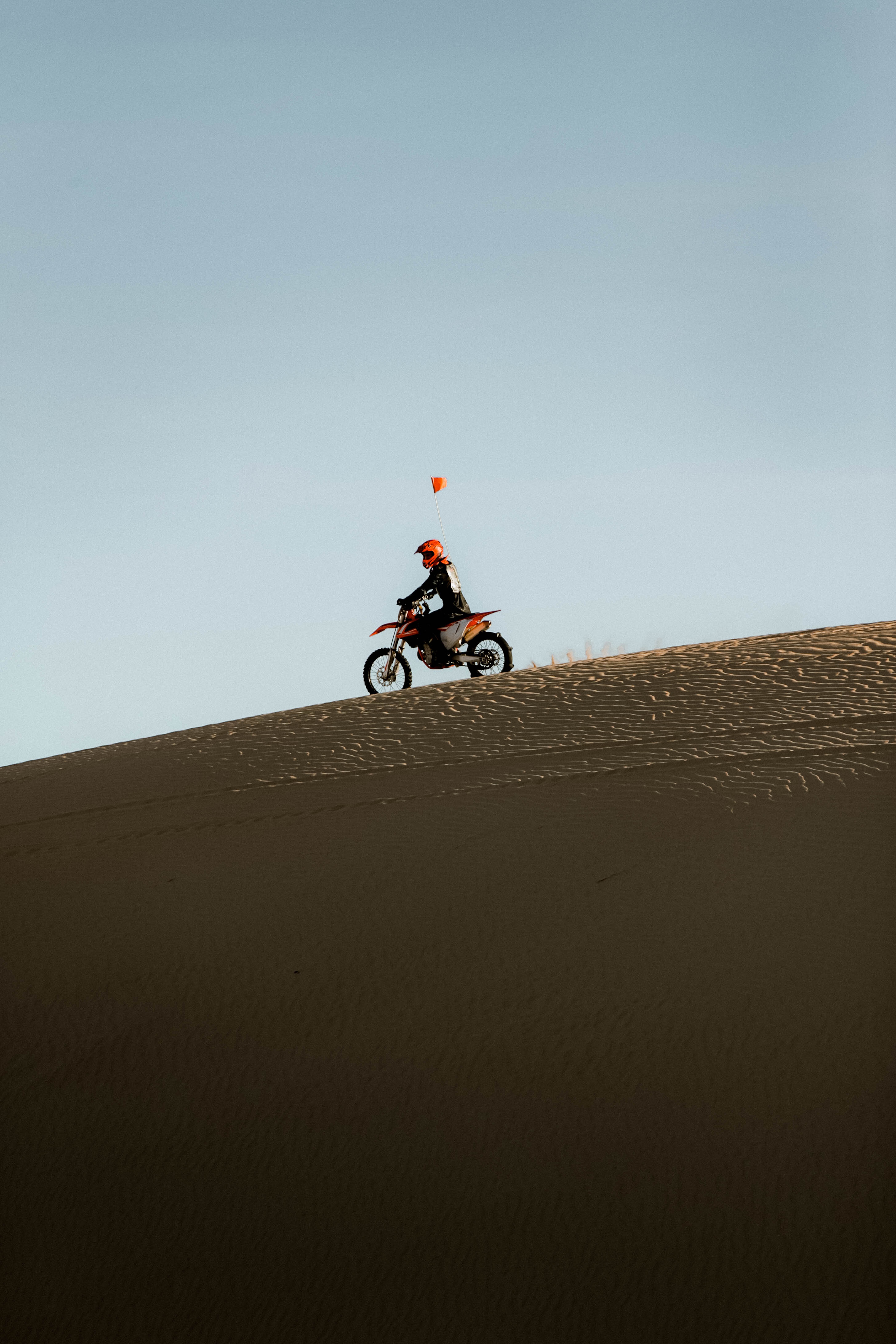 Download mobile wallpaper Sand, Desert, Motorcycle, Motorcycles, Rally, Motorcyclist for free.
