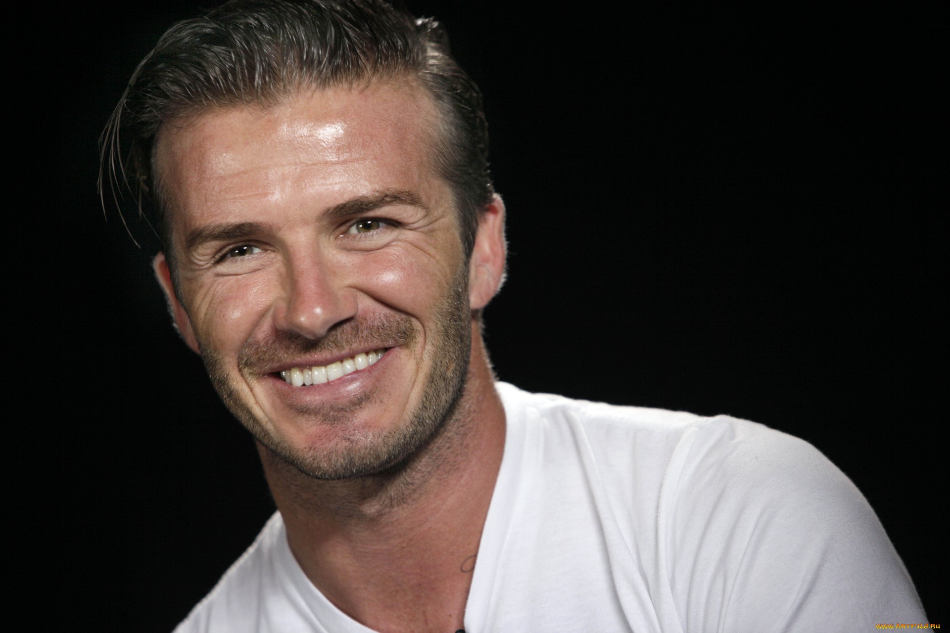 Download mobile wallpaper David Beckham, Sports, Soccer for free.