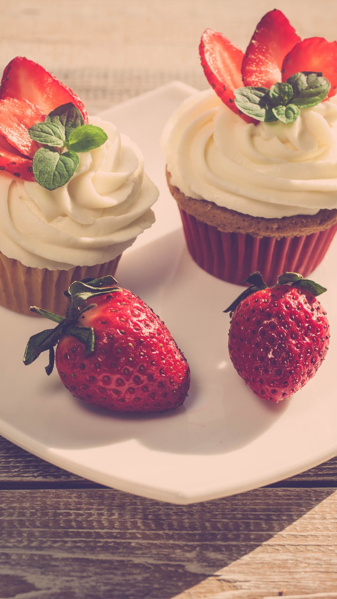 Download mobile wallpaper Food, Strawberry, Cream, Berry, Fruit, Cupcake for free.